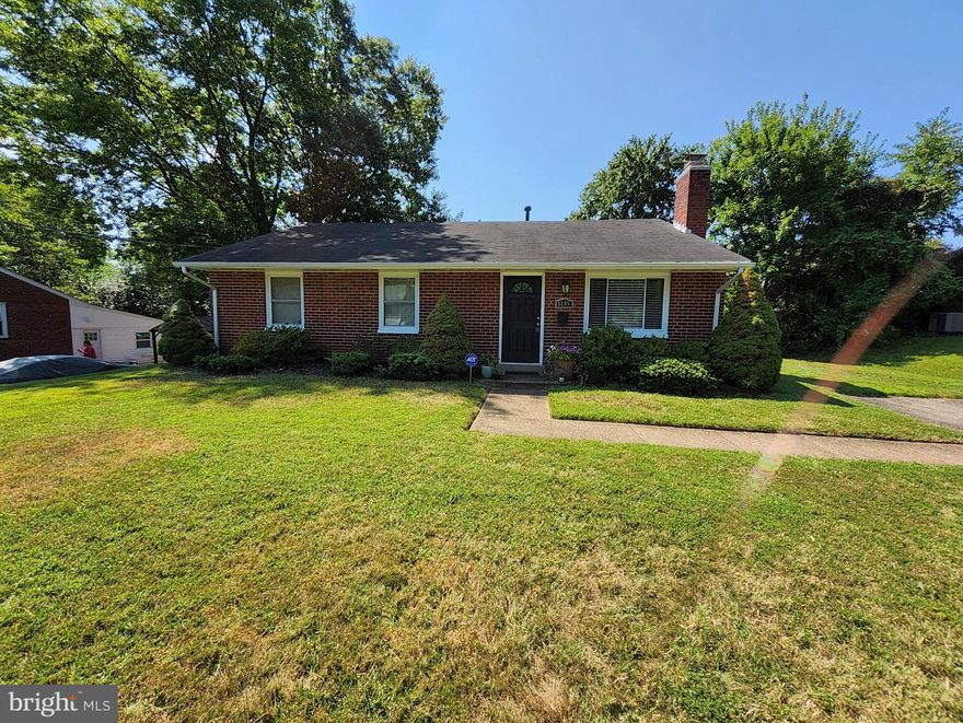 Lovely, updated home in a great neighborhood! 3BR, 1.5BA detached home with thoughtful upgrades throughout! Gleaming hardwood floors and neutral paint throughout the living space and bedrooms. The kitchen features granite counter tops, stainless appliances, and a breakfast bar. Walk out to an expansive  paver patio, raised garden beds, a lush lawn, rear fence and a garden shed. This property offers the comforts of home with all the modern conveniences! Hurry, this one won't last long!
Pets will be considered on a case by case basis along with a $500 Non-Refundable Pet Fee.
Tenants required to enroll in the Resident Benefit Program for additional $35/month.