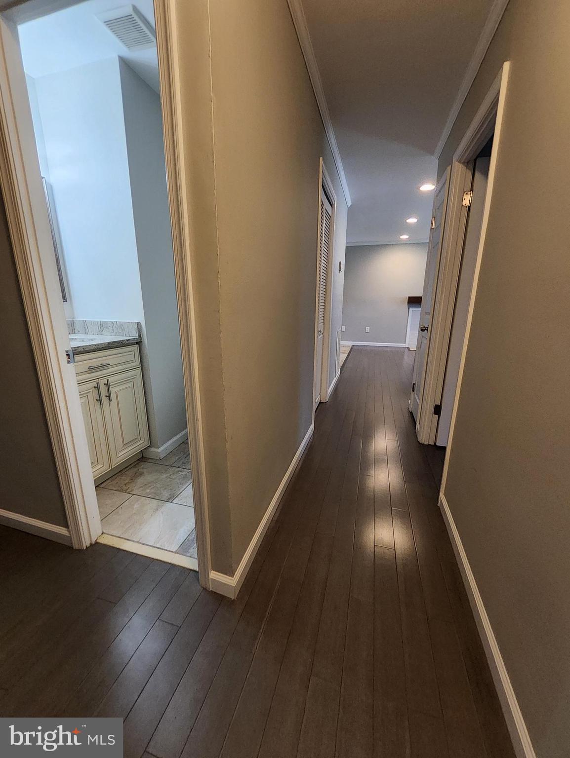 PARKLAWN - Residential Lease