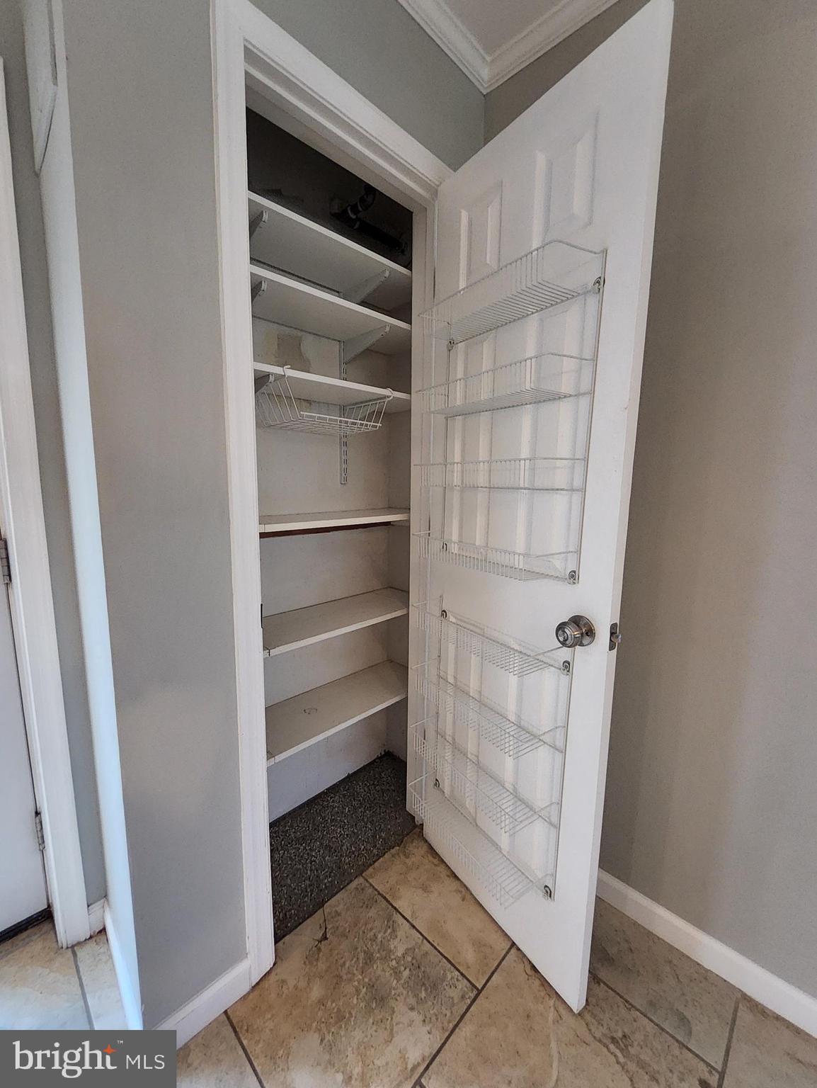 PARKLAWN - Residential Lease