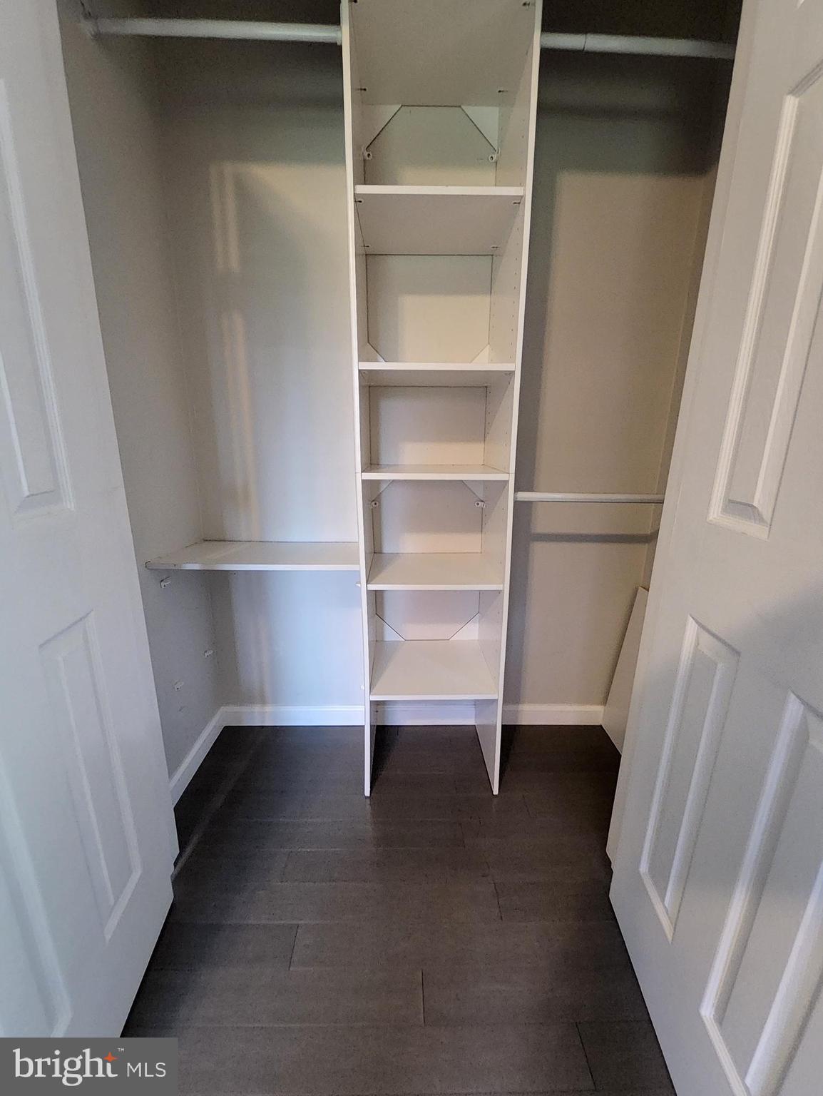 PARKLAWN - Residential Lease