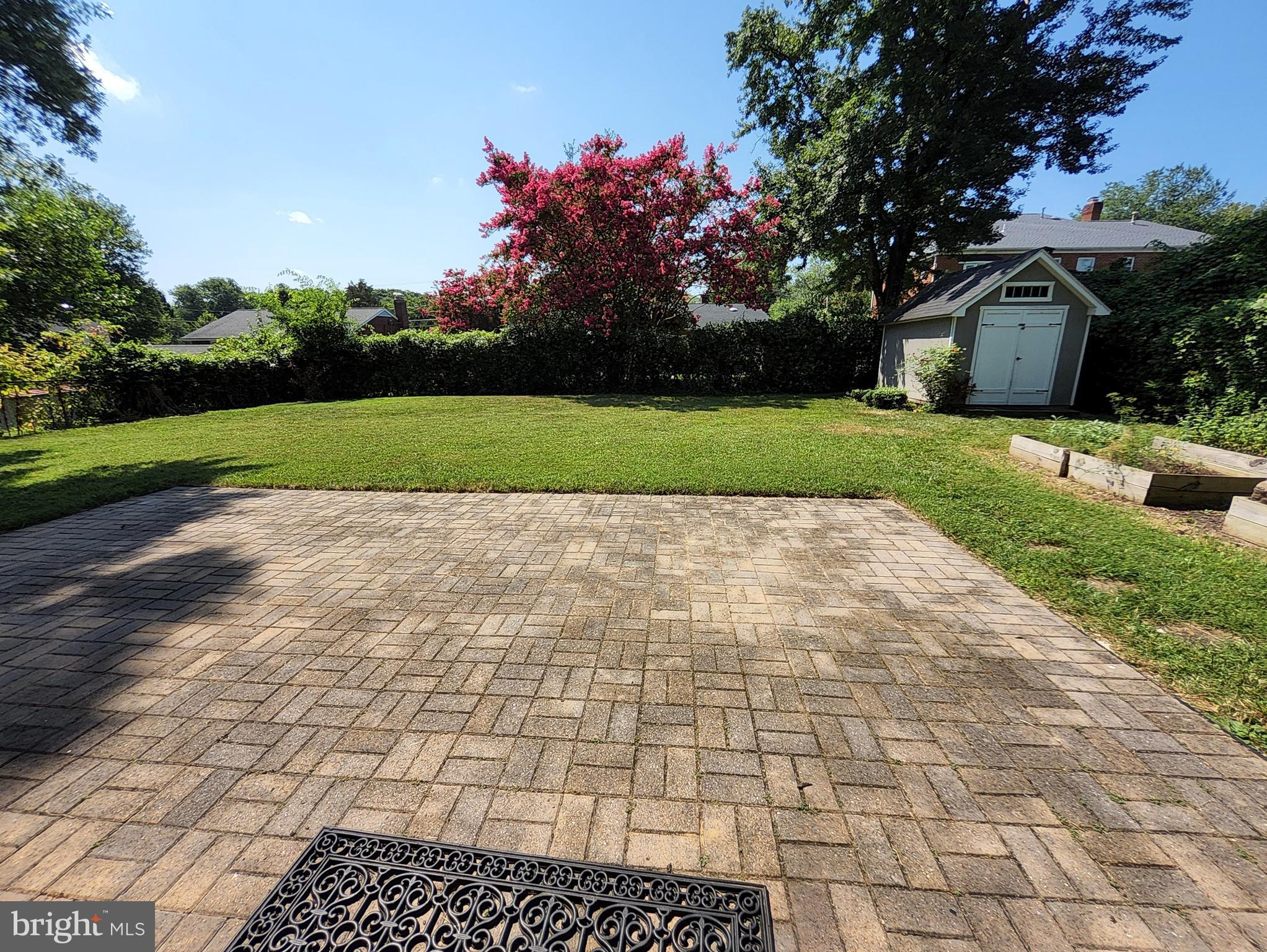 PARKLAWN - Residential Lease