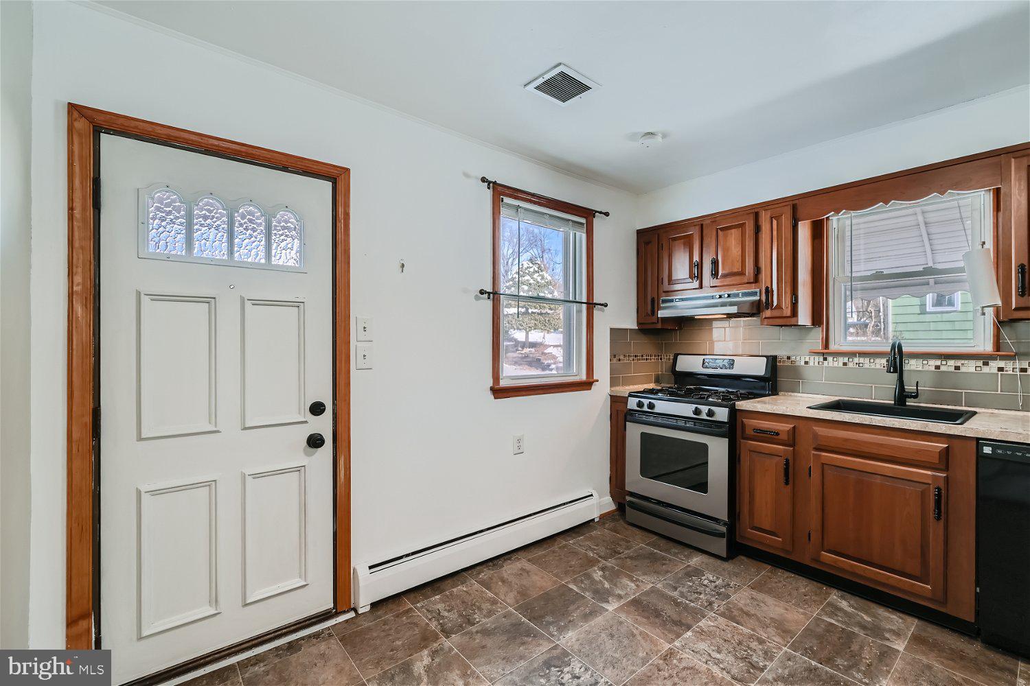 BACK RIVER HIGHLANDS - Residential