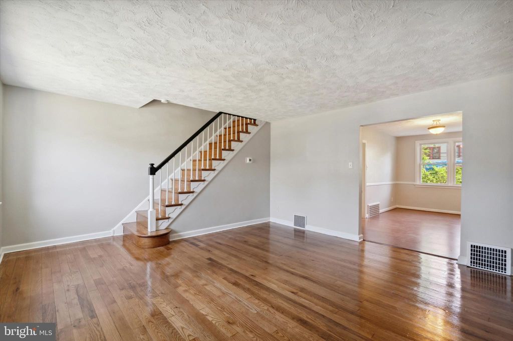 Photo of 257 S Bayberry Lane, UPPER DARBY, PA 19082 (MLS # PADE2105814)