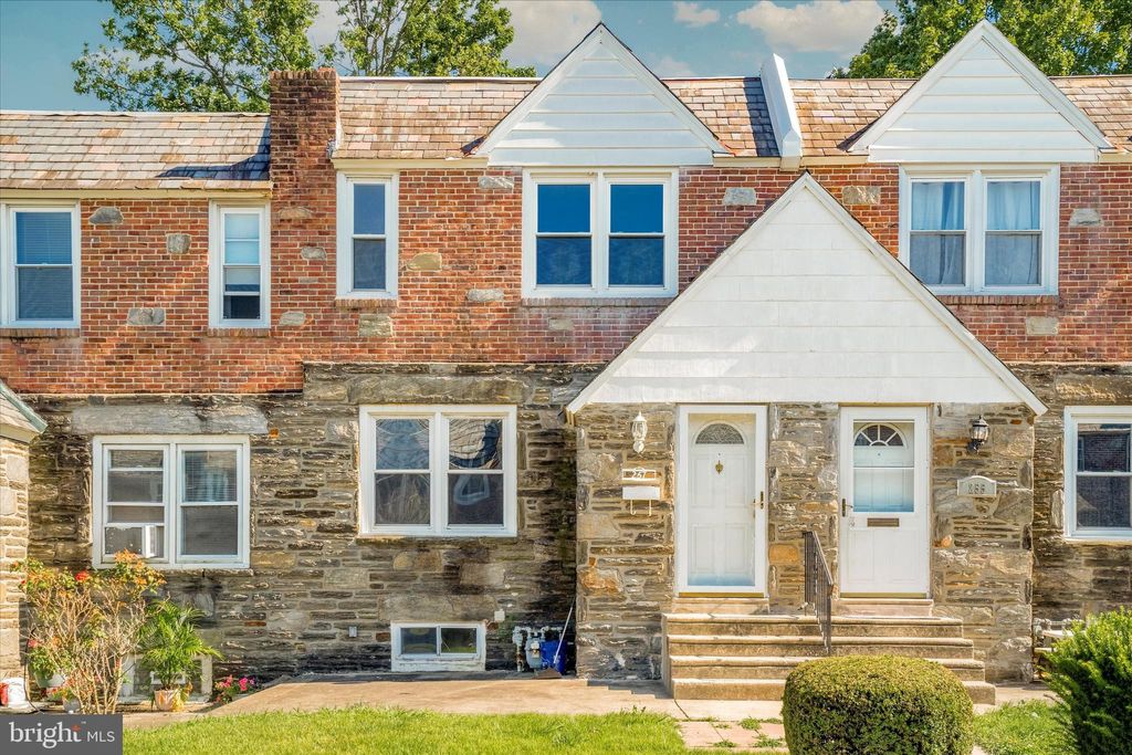 Photo of 257 S Bayberry Lane, UPPER DARBY, PA 19082 (MLS # PADE2105814)