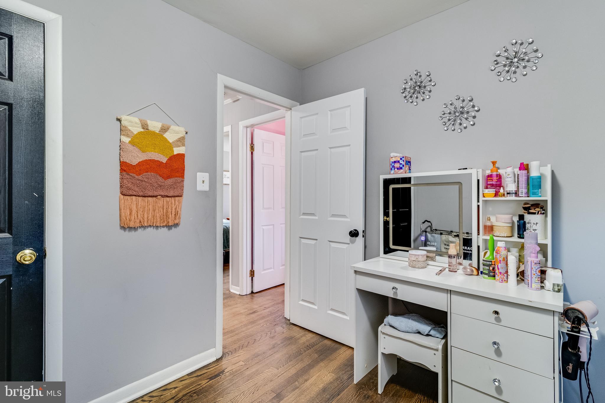 LOVEVILLE ACRES - Residential