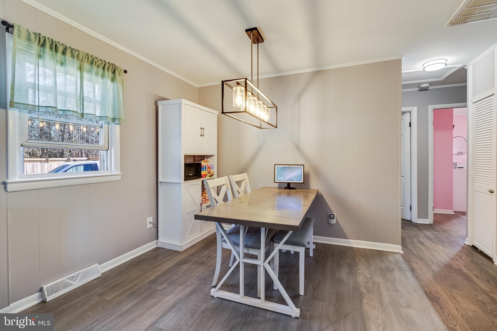 LOVEVILLE ACRES - Residential