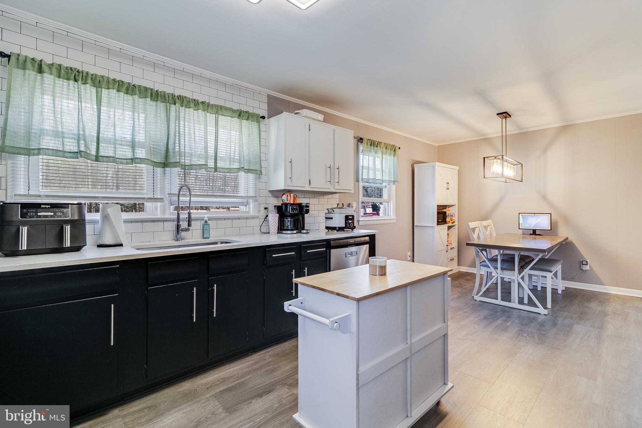 LOVEVILLE ACRES - Residential