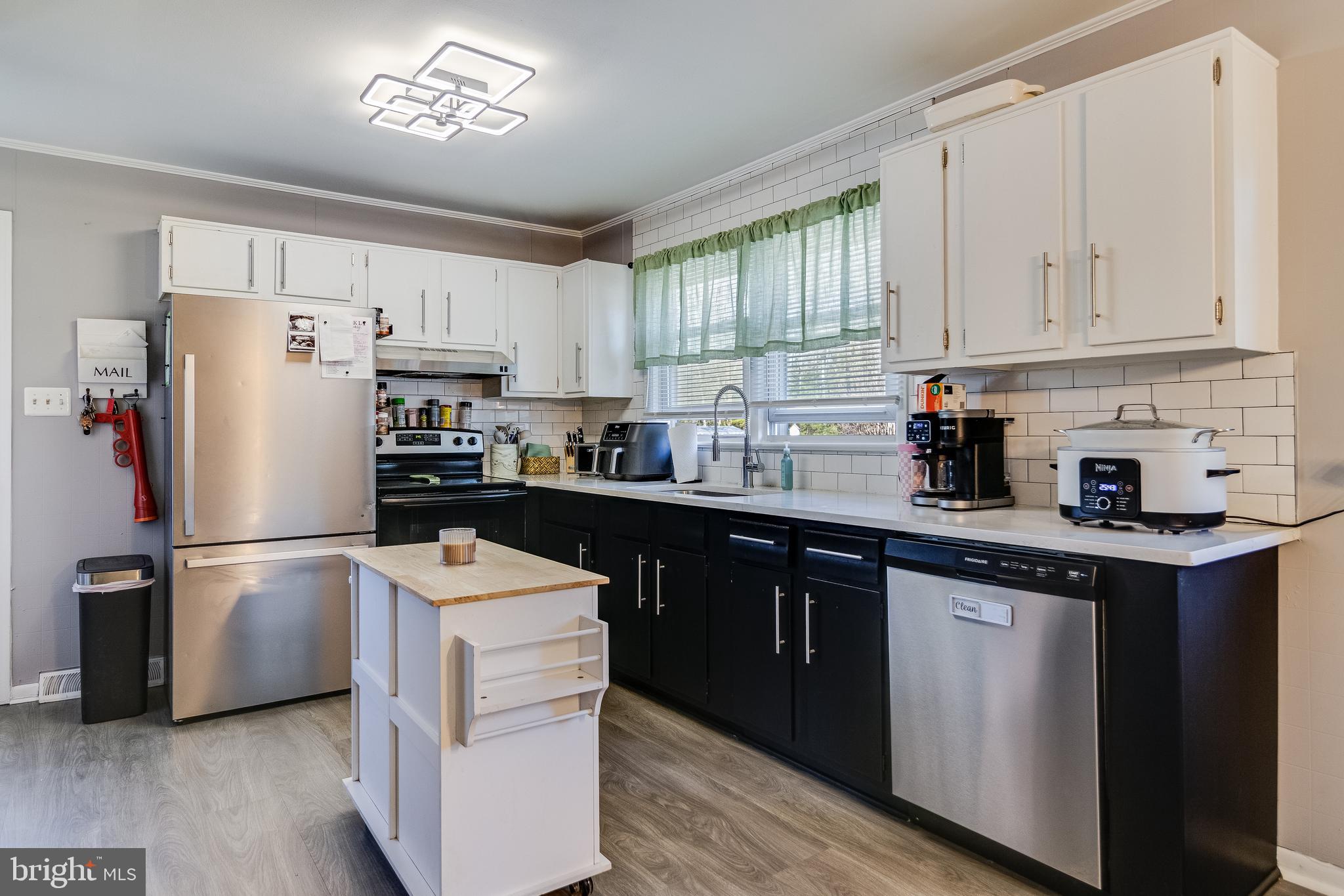 LOVEVILLE ACRES - Residential