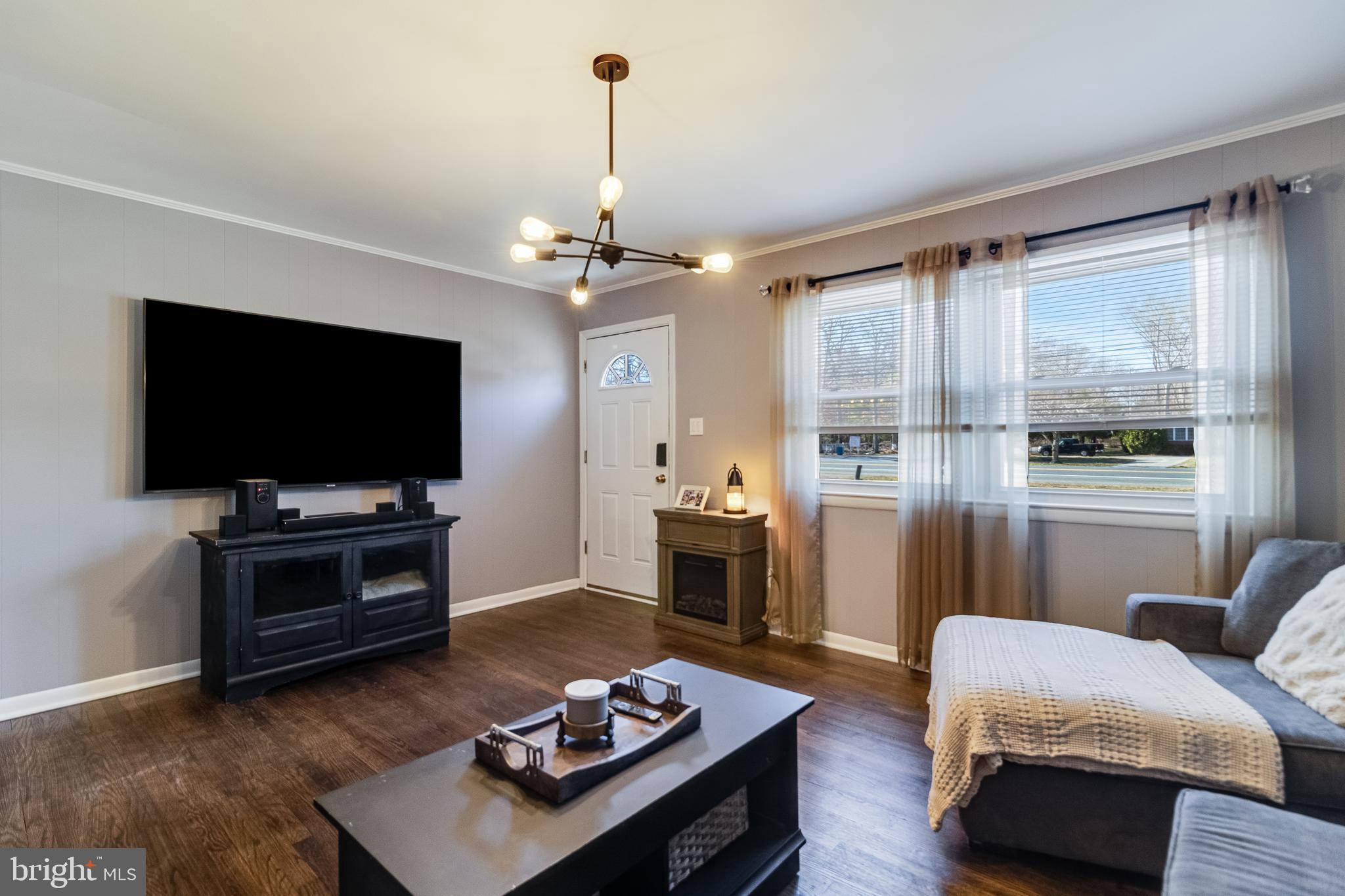 LOVEVILLE ACRES - Residential