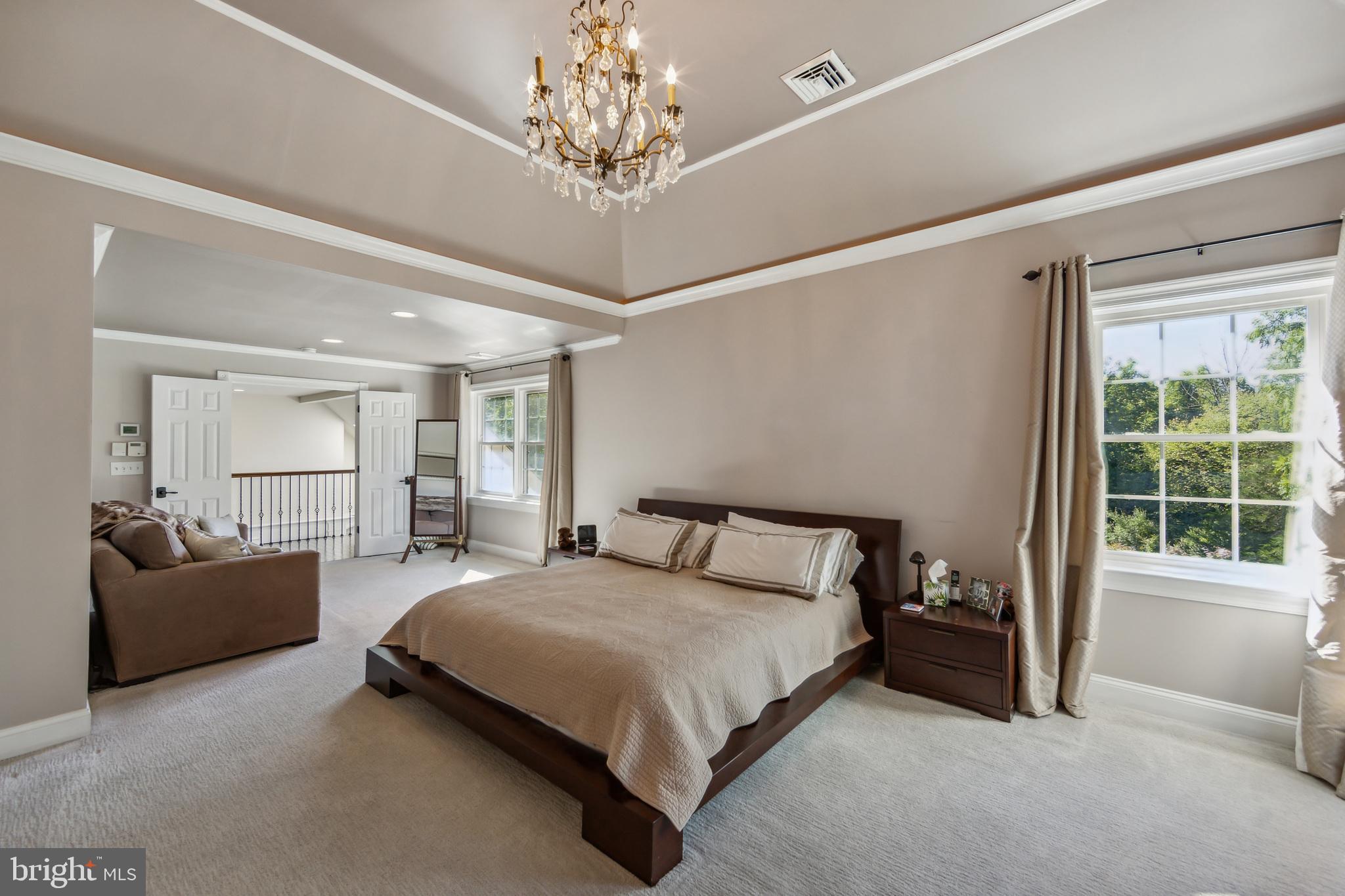 BASSETT HUNT - Residential