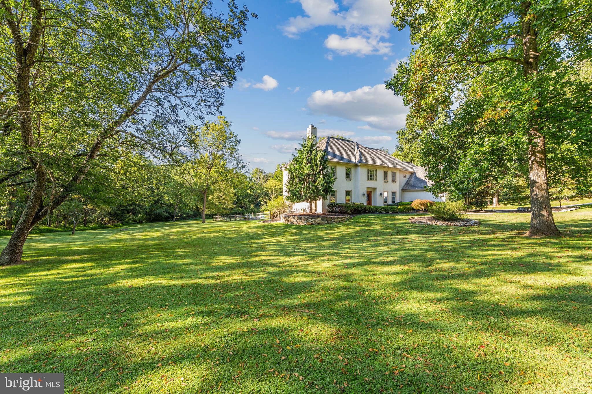 BASSETT HUNT - Residential