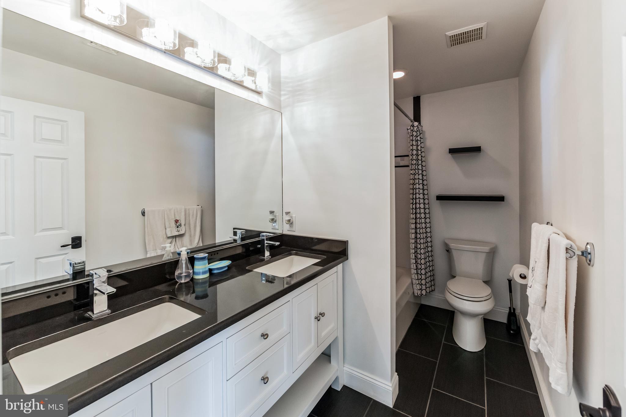 BASSETT HUNT - Residential