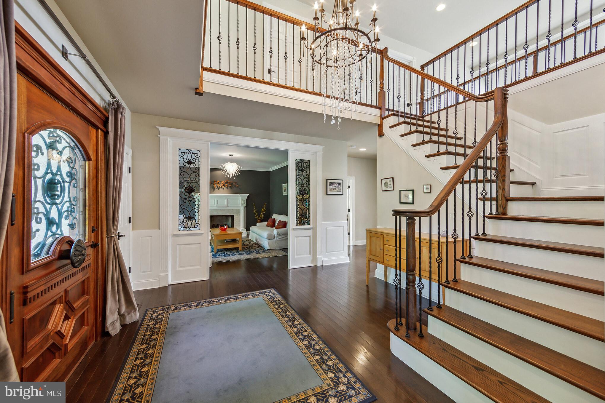 BASSETT HUNT - Residential