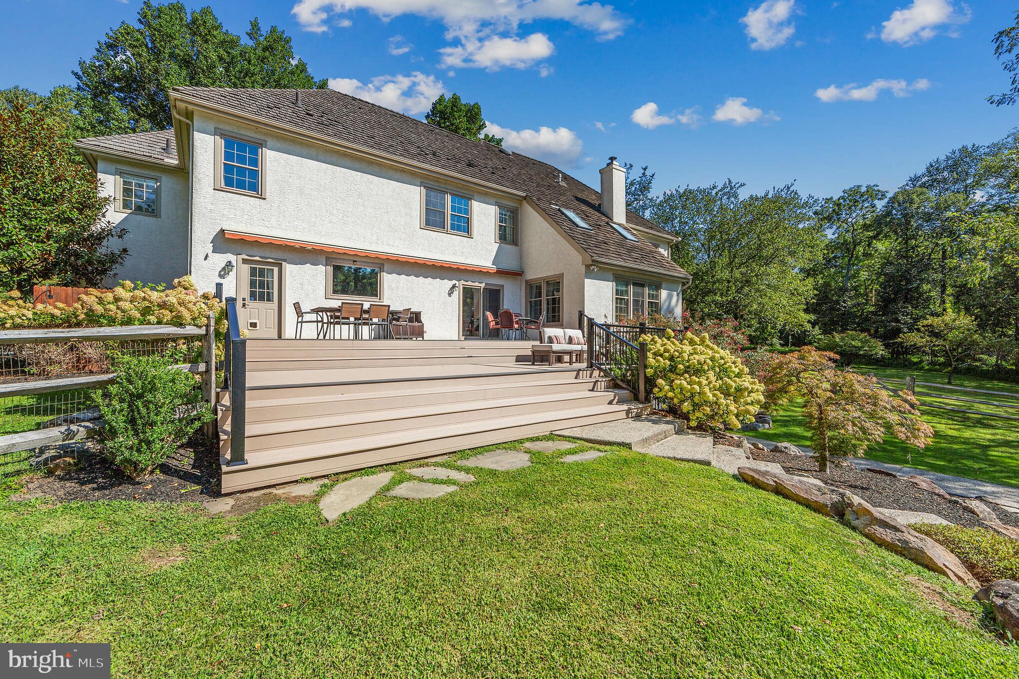 BASSETT HUNT - Residential