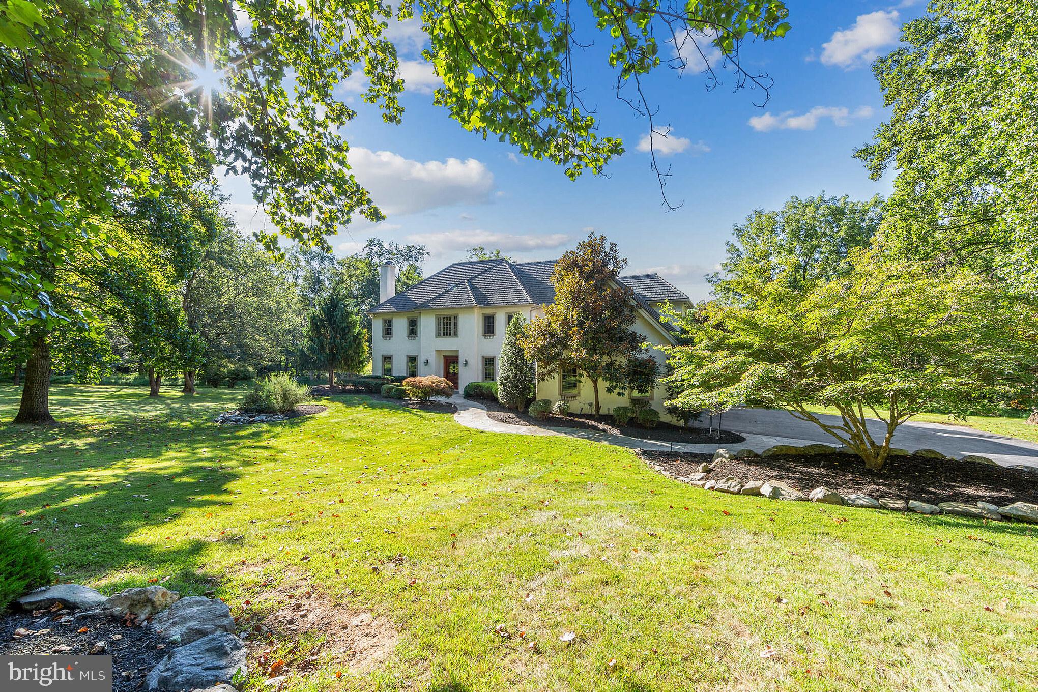 BASSETT HUNT - Residential