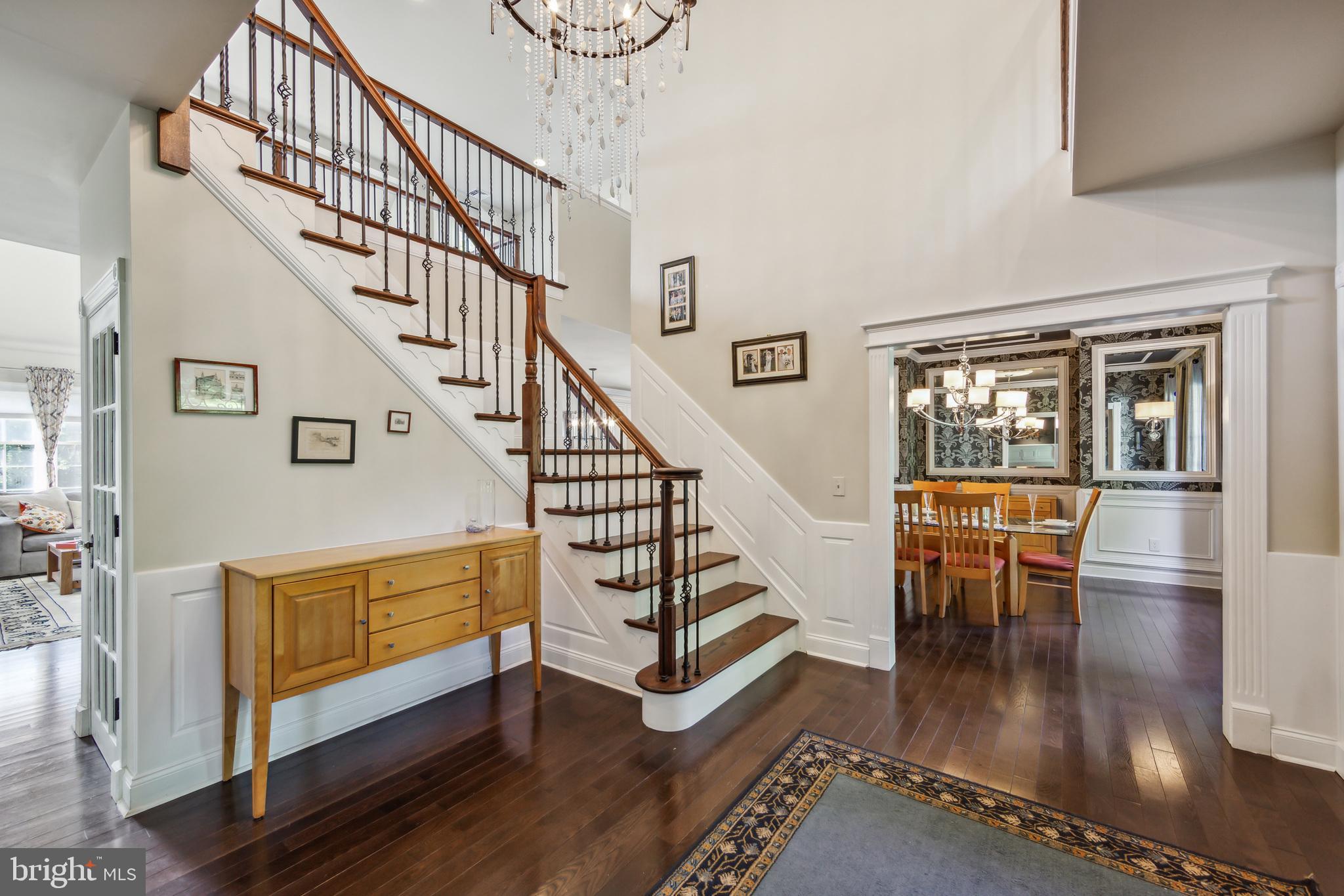 BASSETT HUNT - Residential