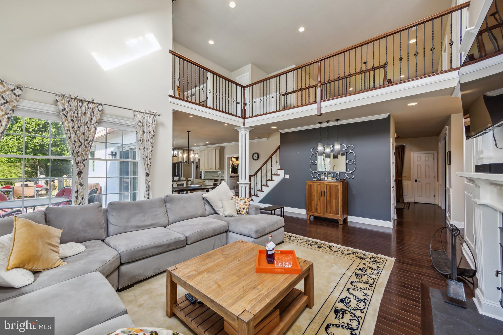 BASSETT HUNT - Residential