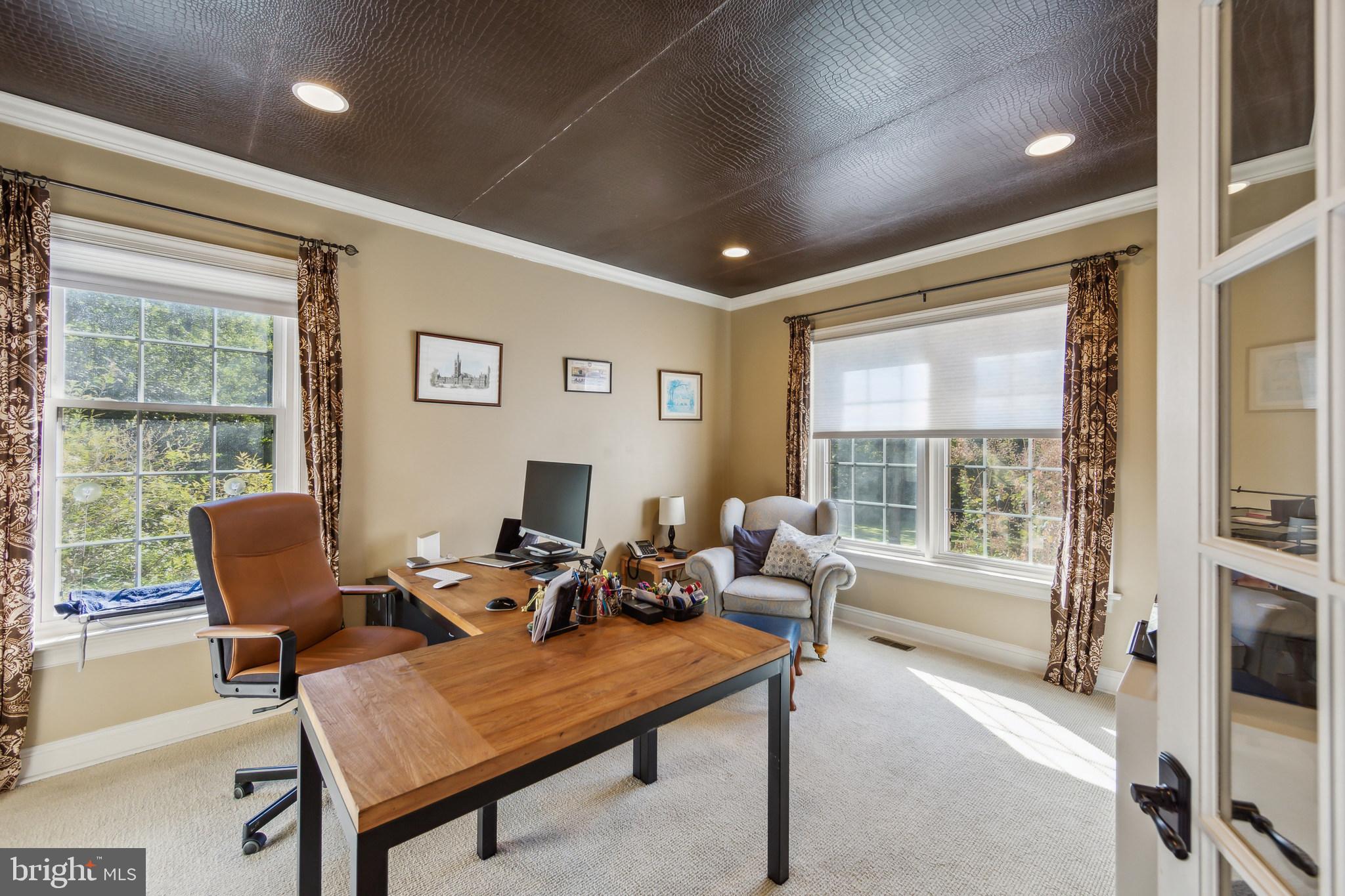 BASSETT HUNT - Residential