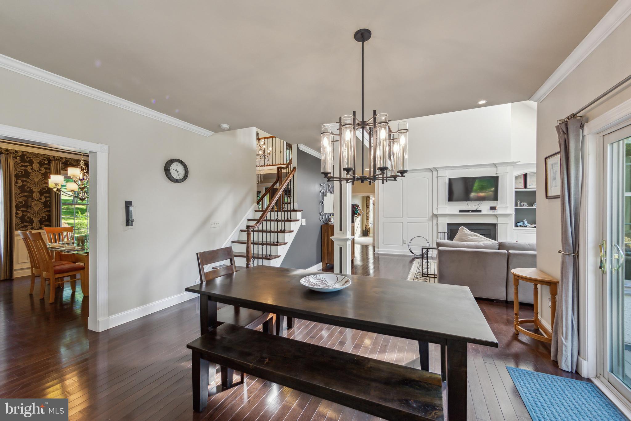 BASSETT HUNT - Residential