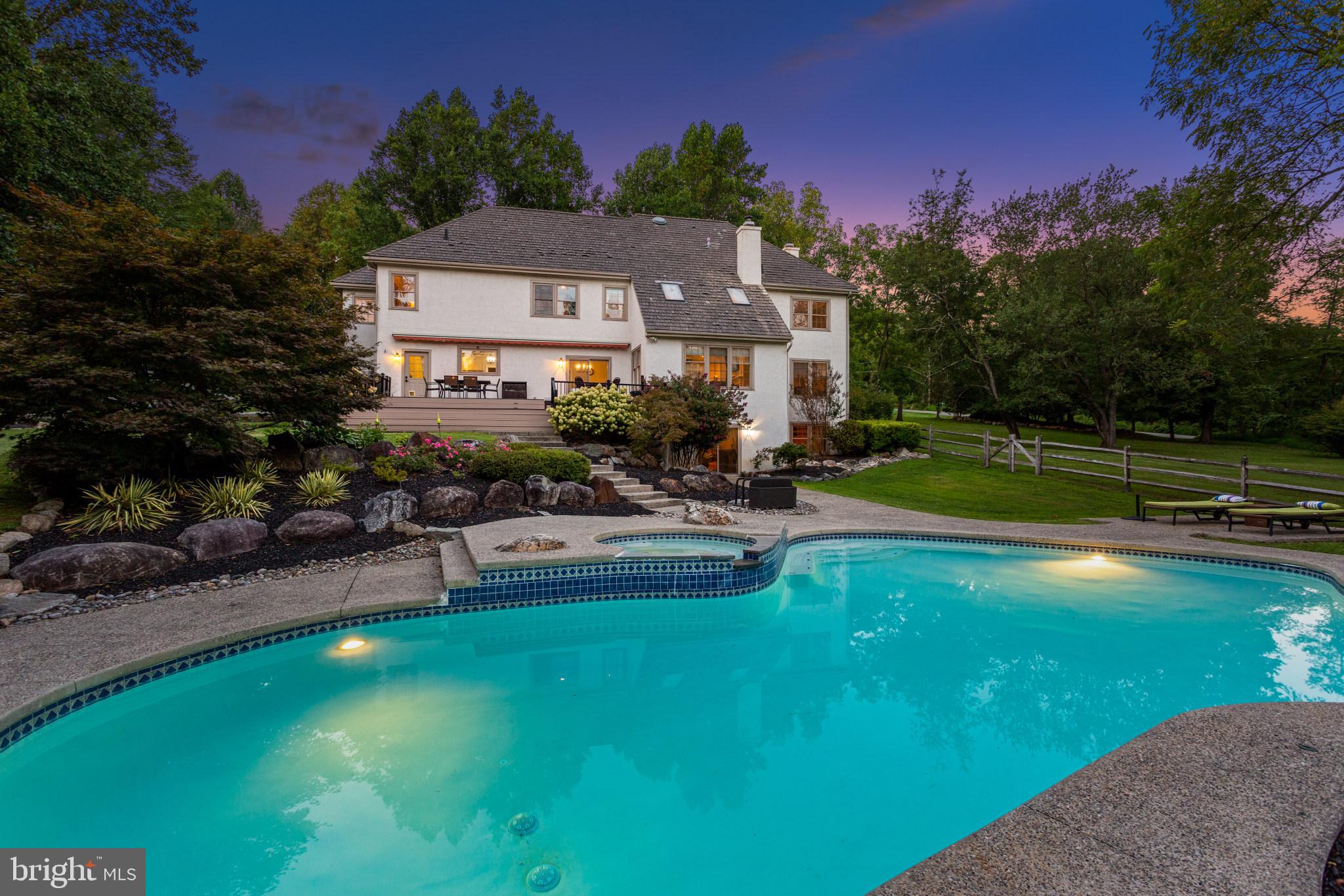 BASSETT HUNT - Residential