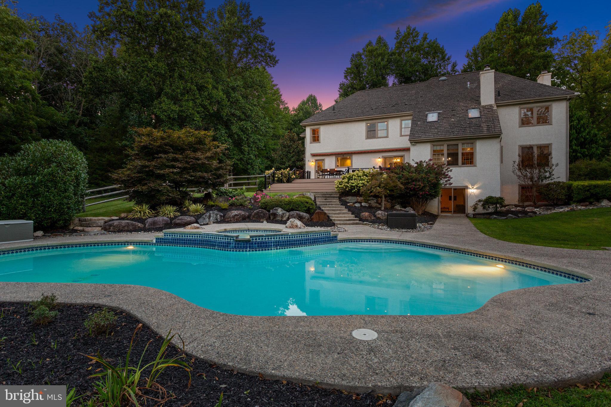 BASSETT HUNT - Residential