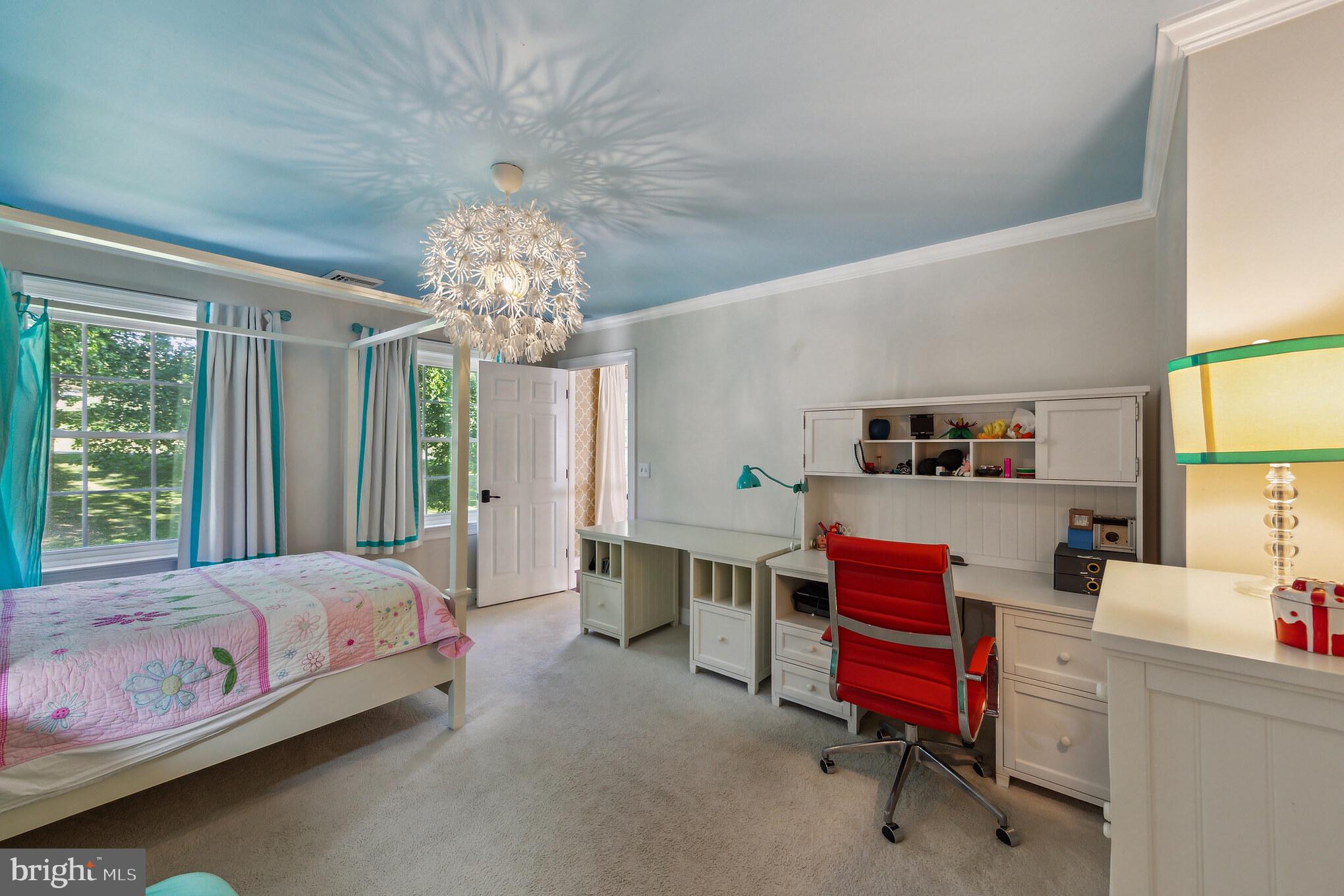 BASSETT HUNT - Residential