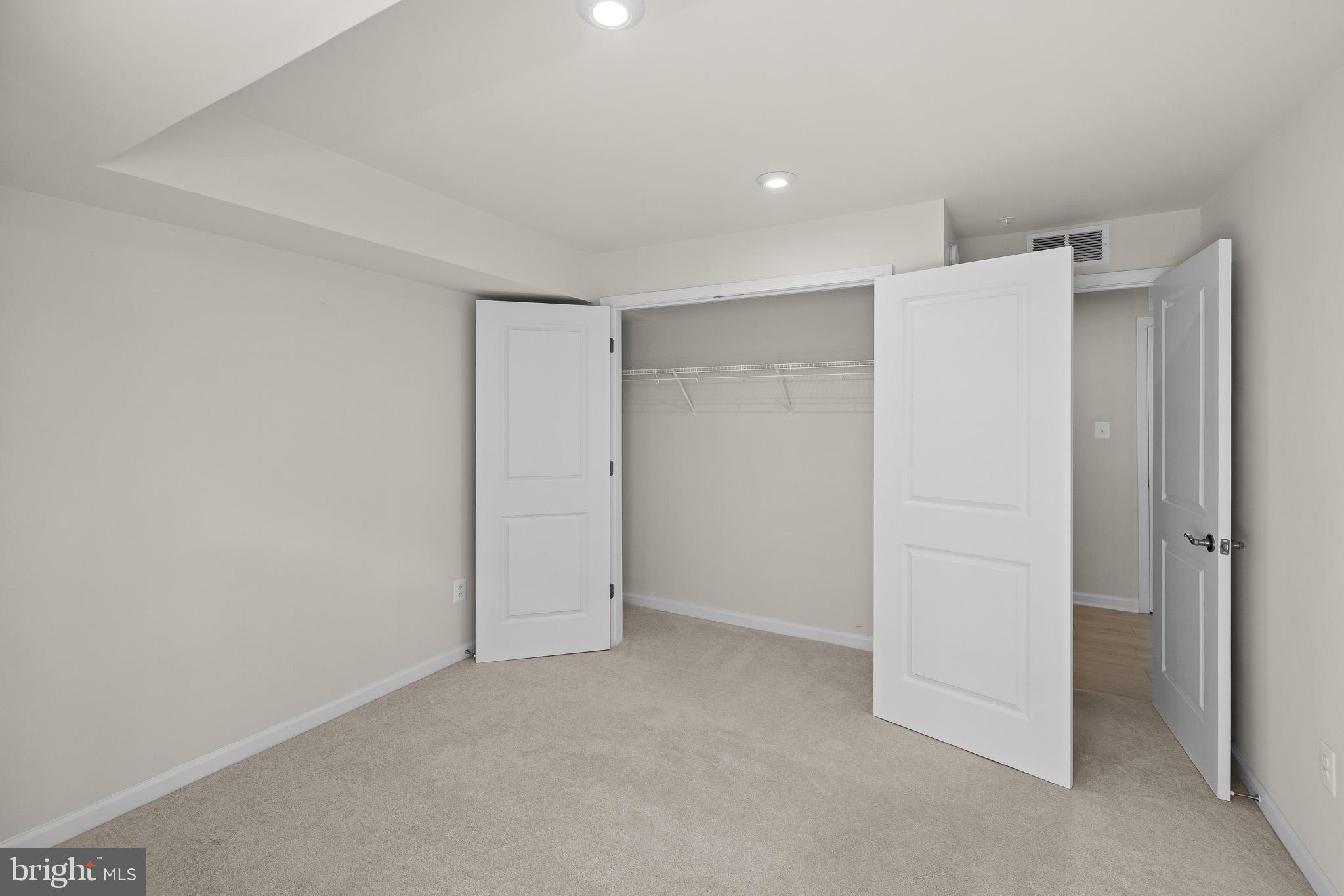 GLENN DALE COMMONS - Residential