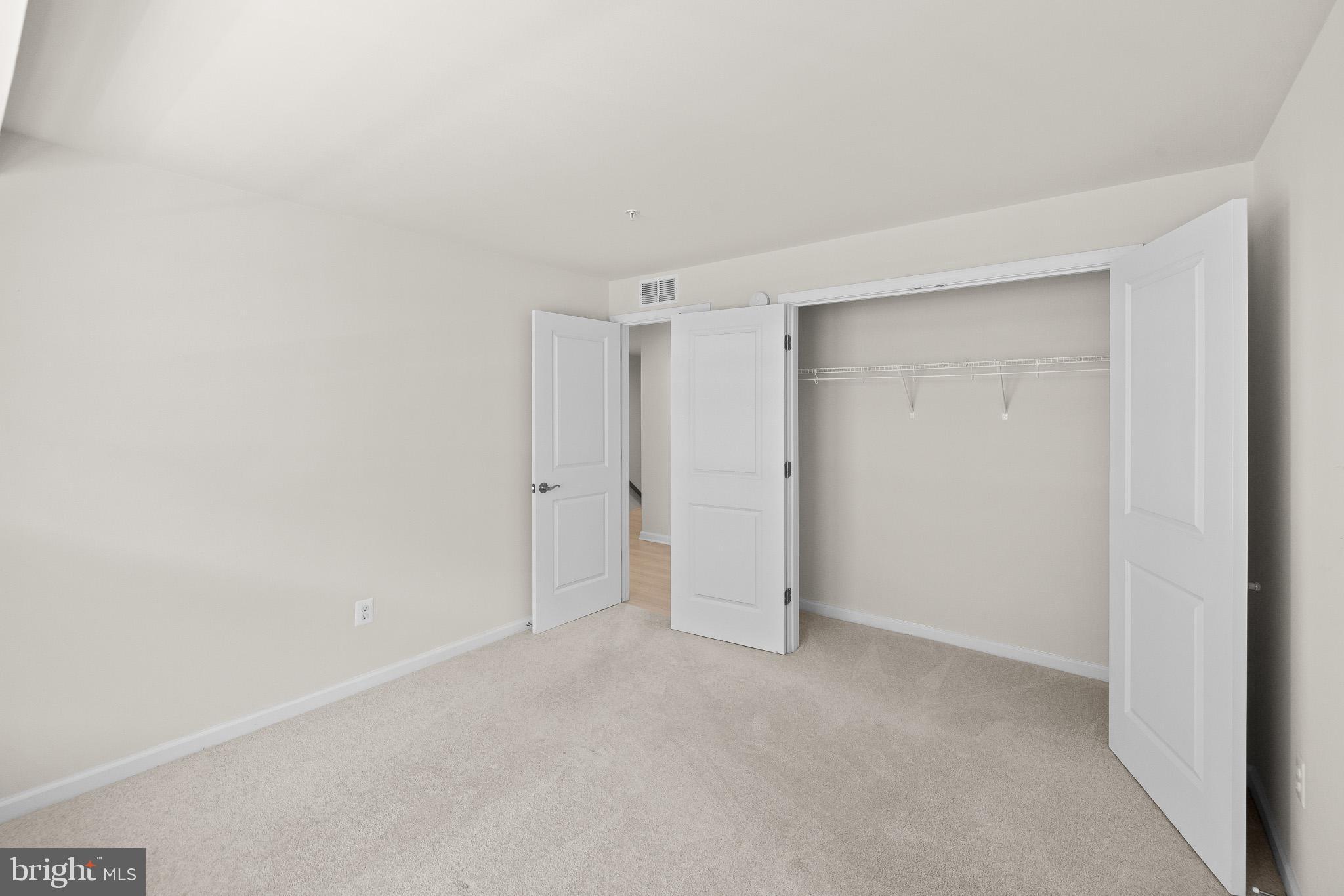 GLENN DALE COMMONS - Residential