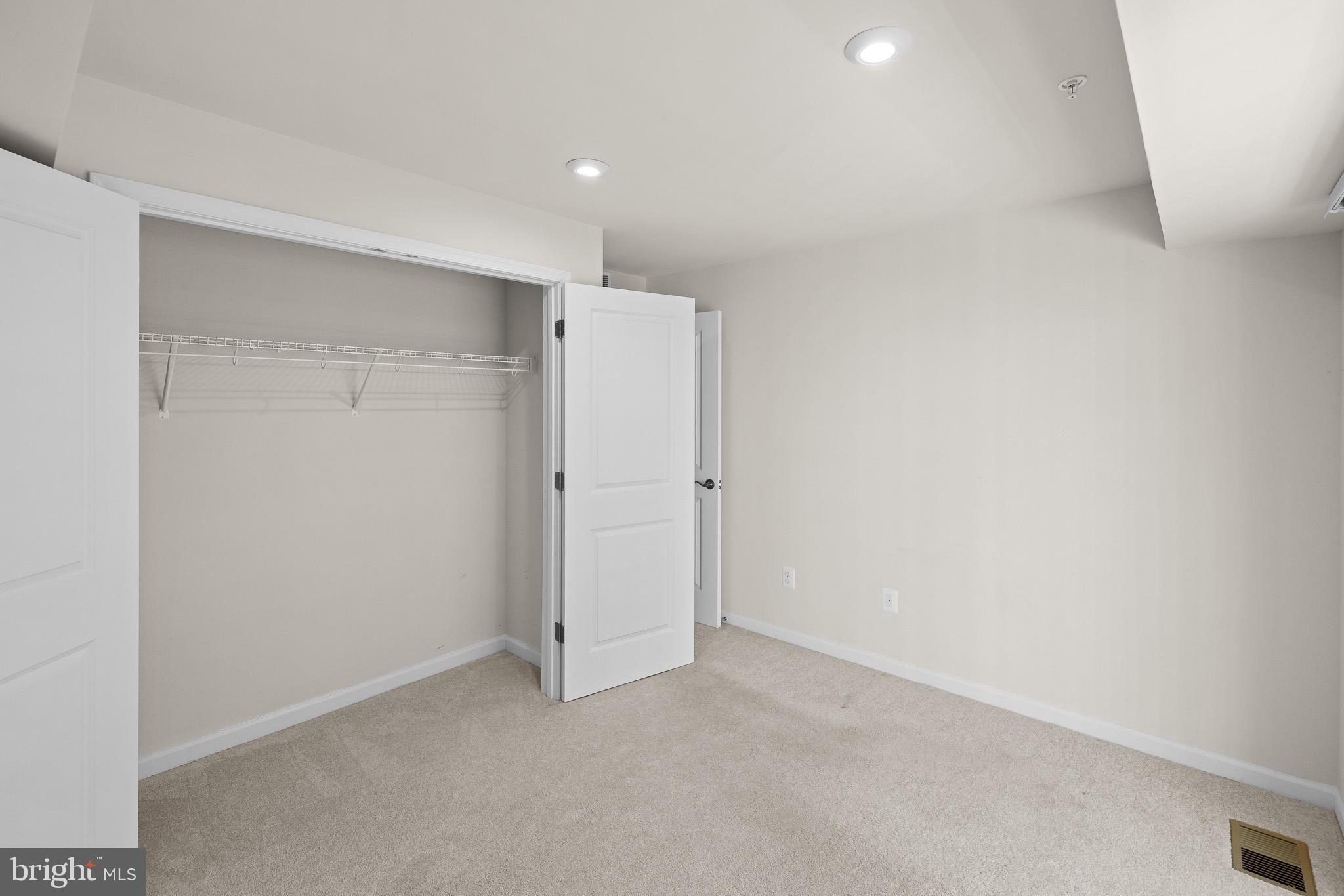 GLENN DALE COMMONS - Residential