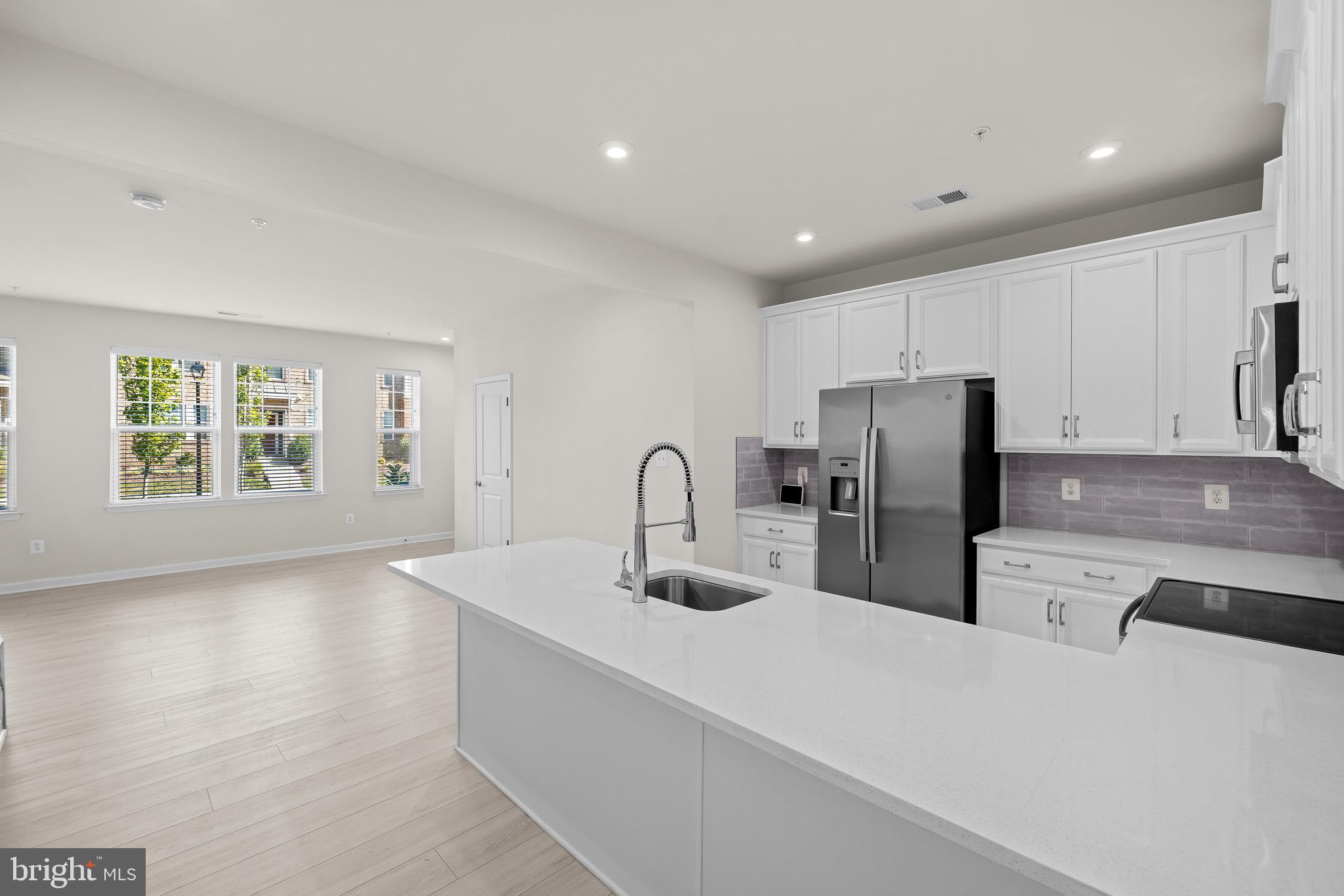 GLENN DALE COMMONS - Residential