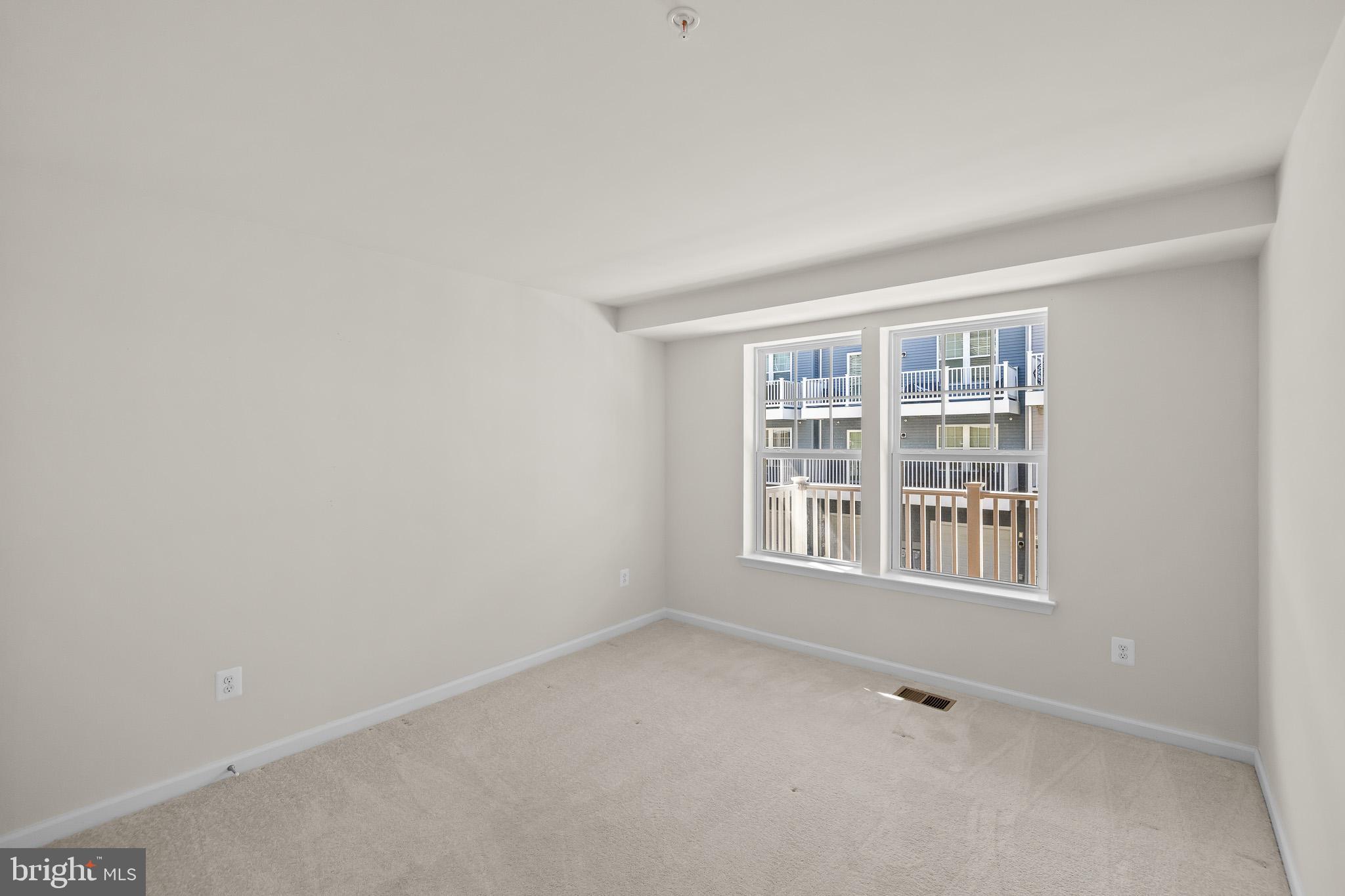 GLENN DALE COMMONS - Residential