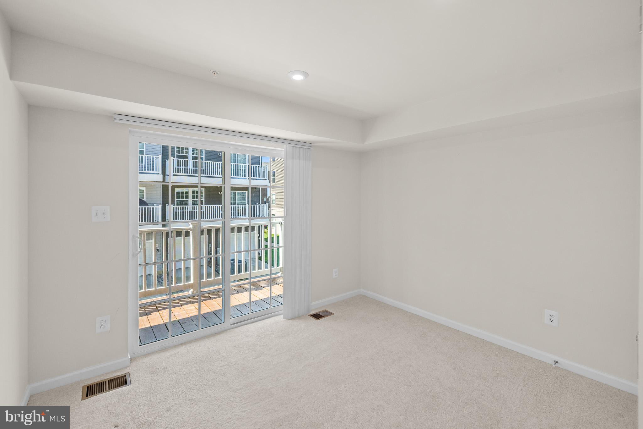 GLENN DALE COMMONS - Residential