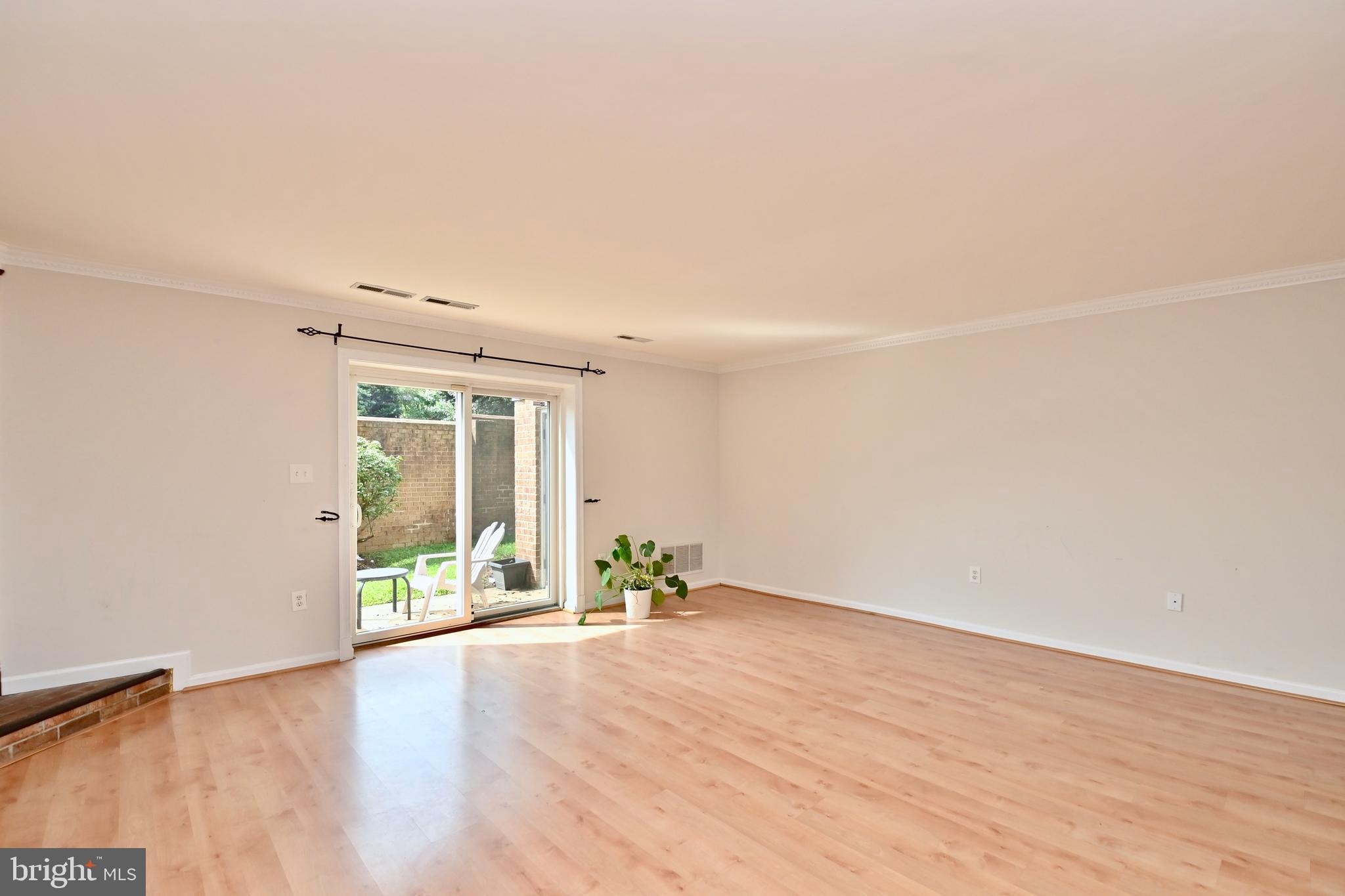 WESTHAMPTON MEWS - Residential Lease
