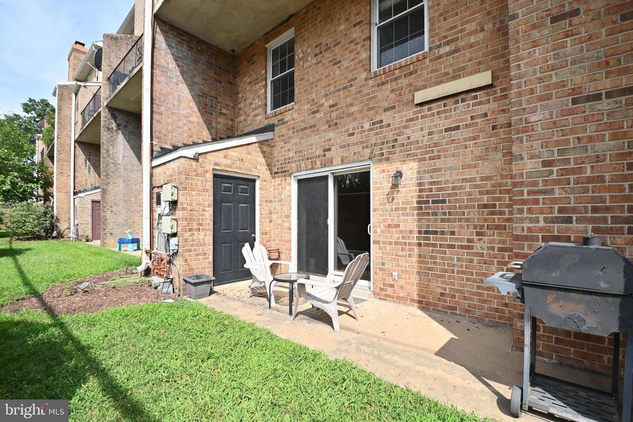 WESTHAMPTON MEWS - Residential Lease