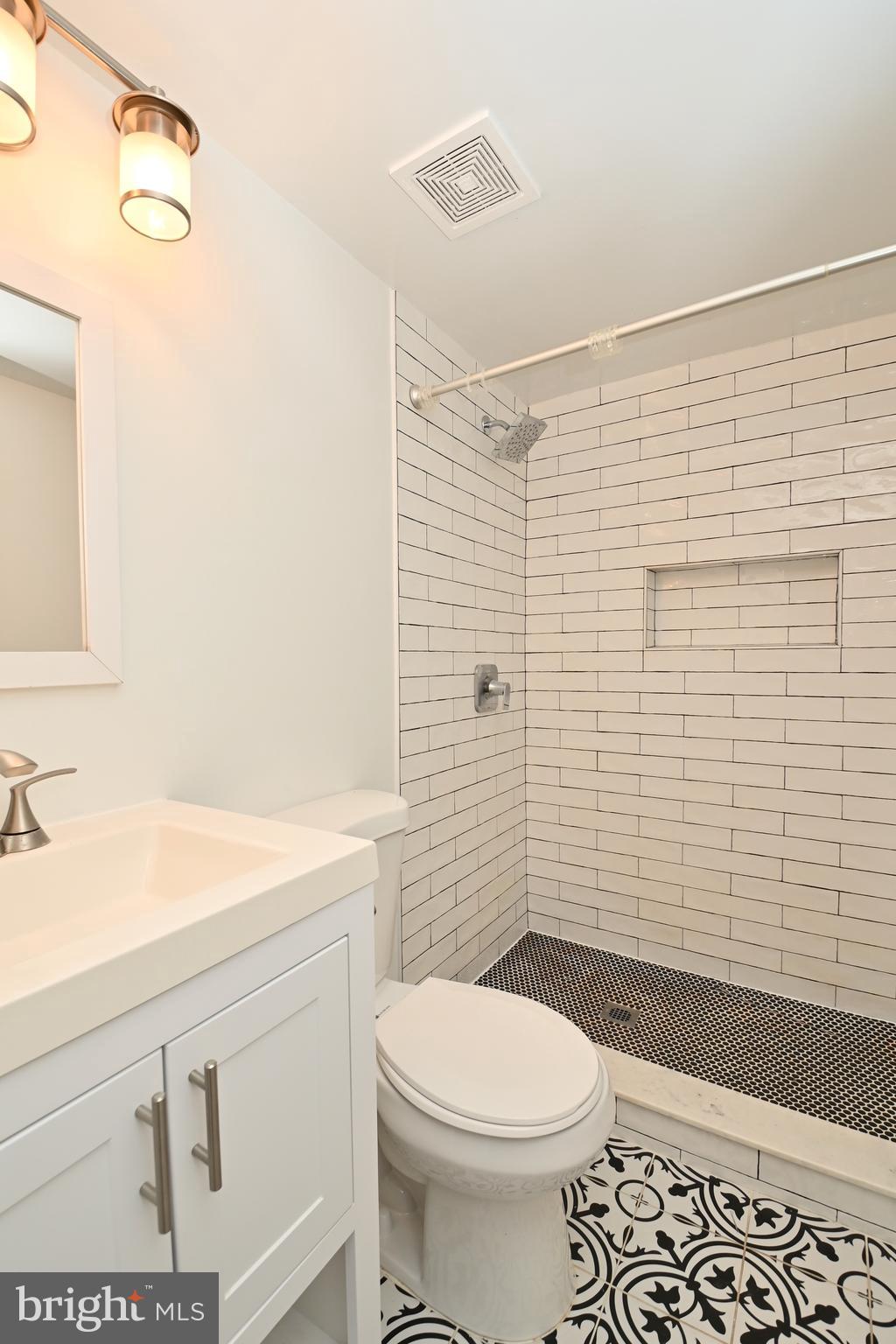 WESTHAMPTON MEWS - Residential Lease