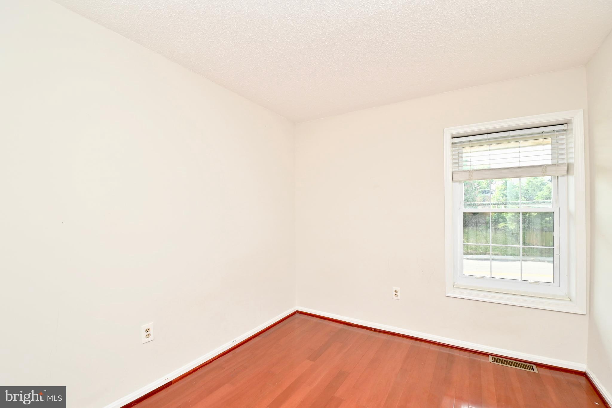 WESTHAMPTON MEWS - Residential Lease