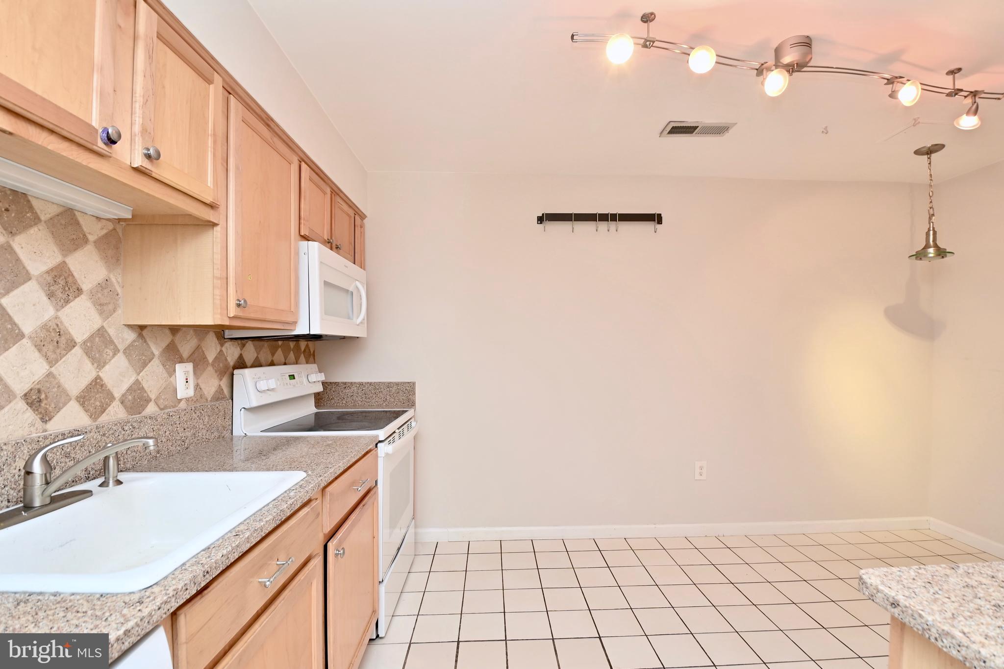 WESTHAMPTON MEWS - Residential Lease
