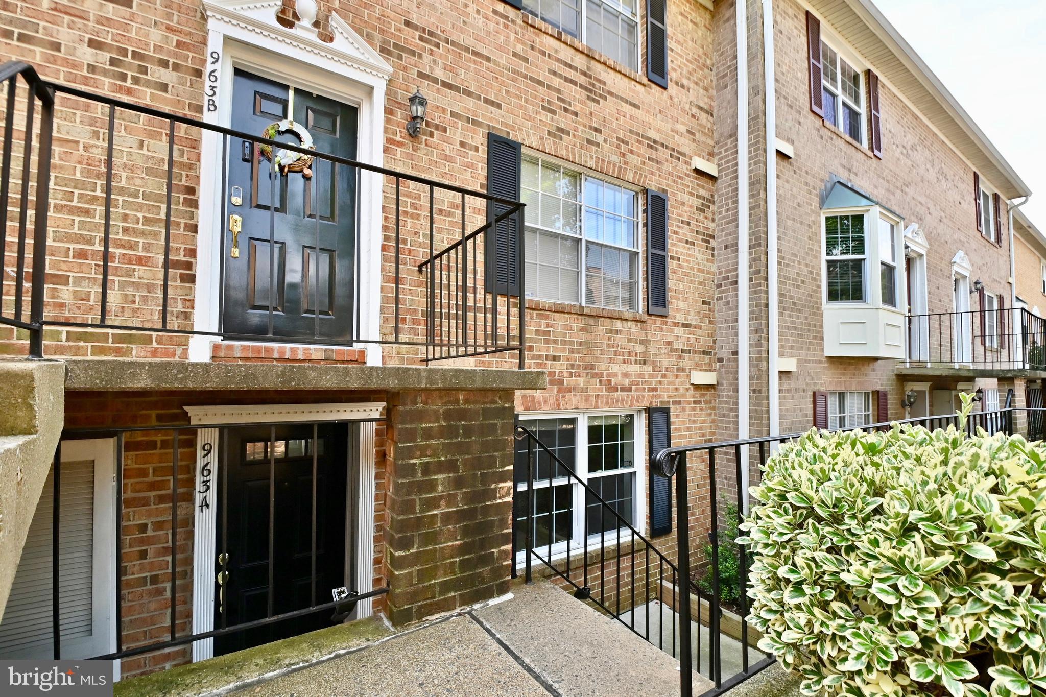 WESTHAMPTON MEWS - Residential Lease