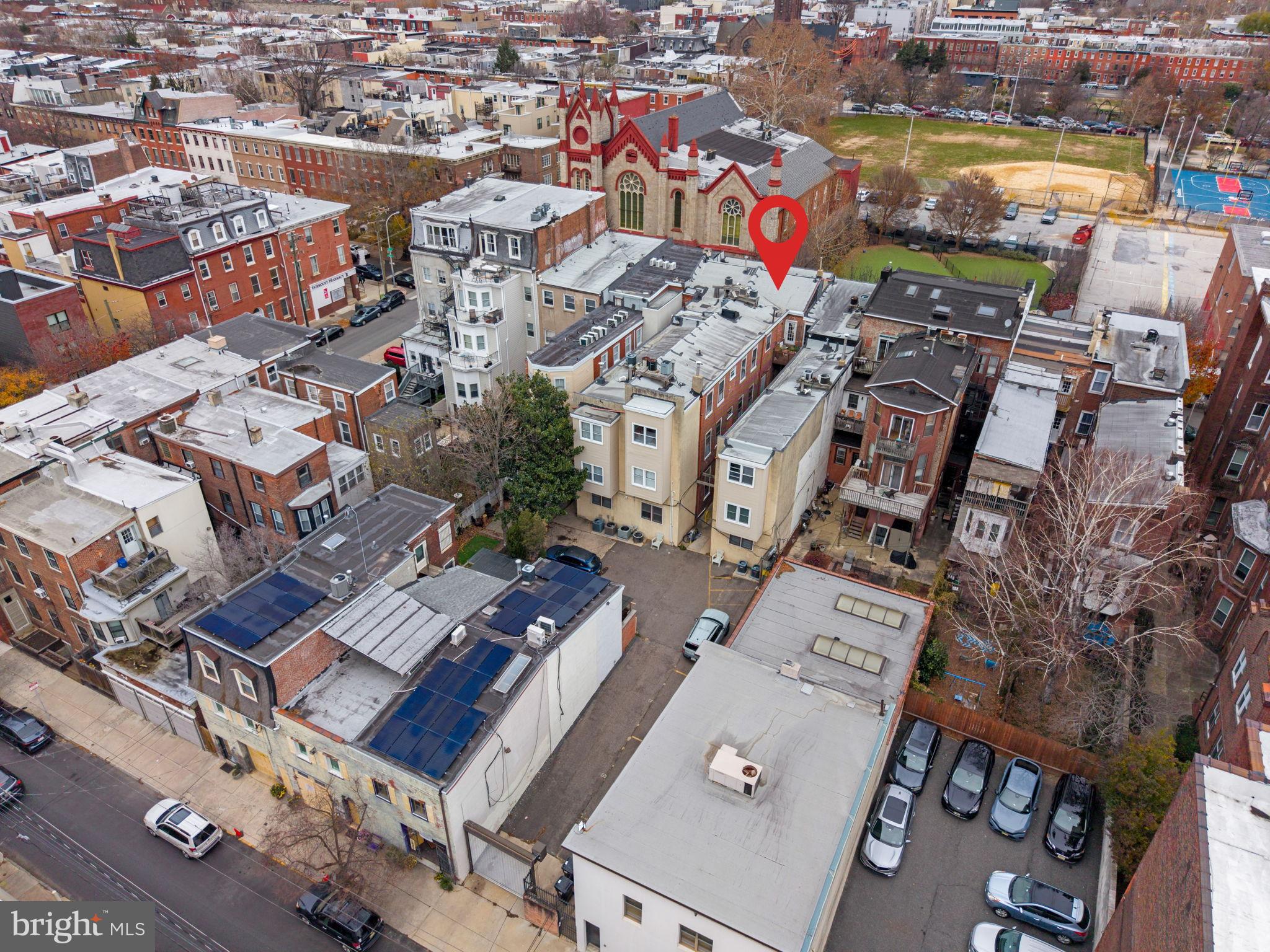 FAIRMOUNT - Residential