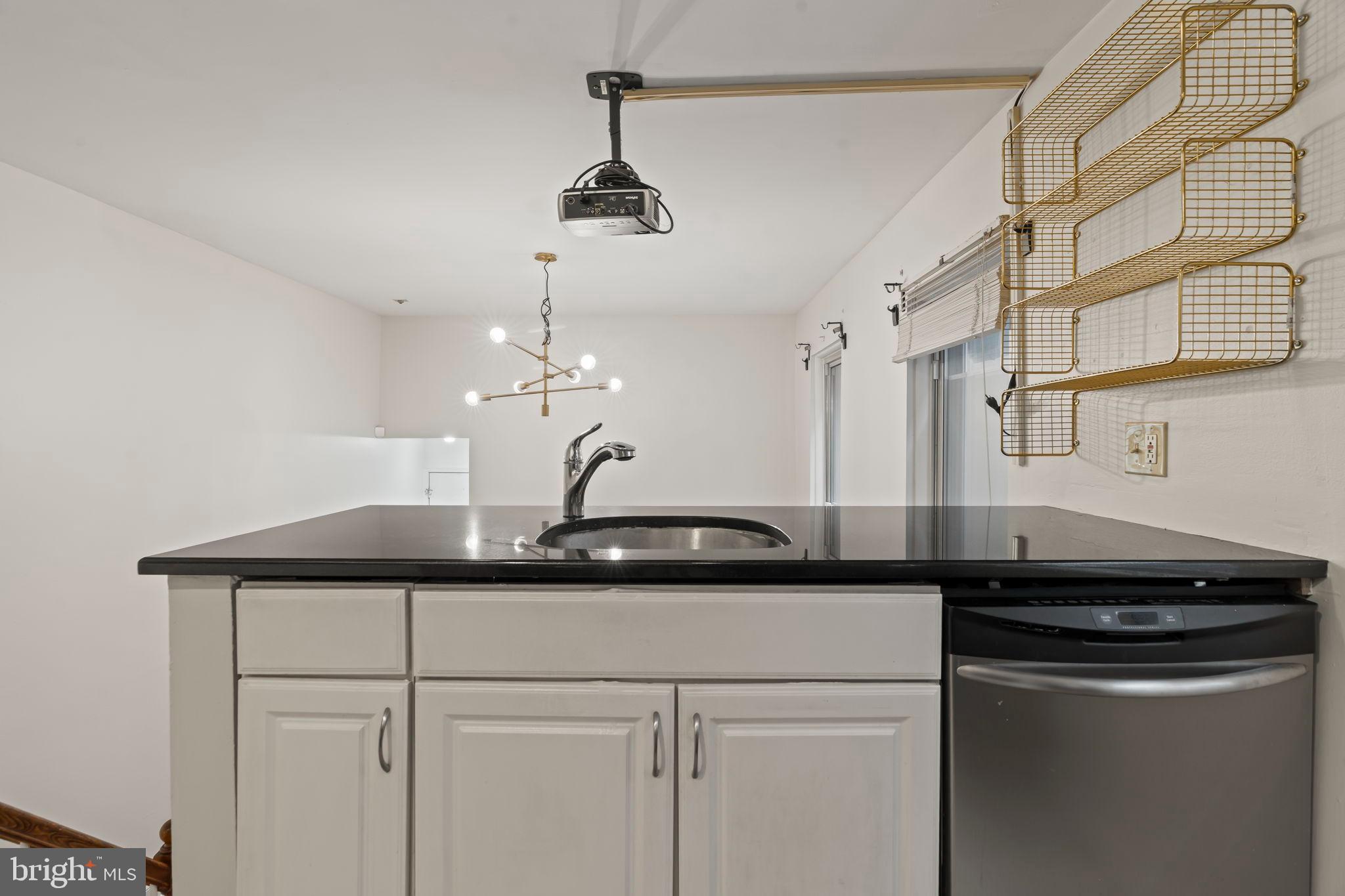 FAIRMOUNT - Residential