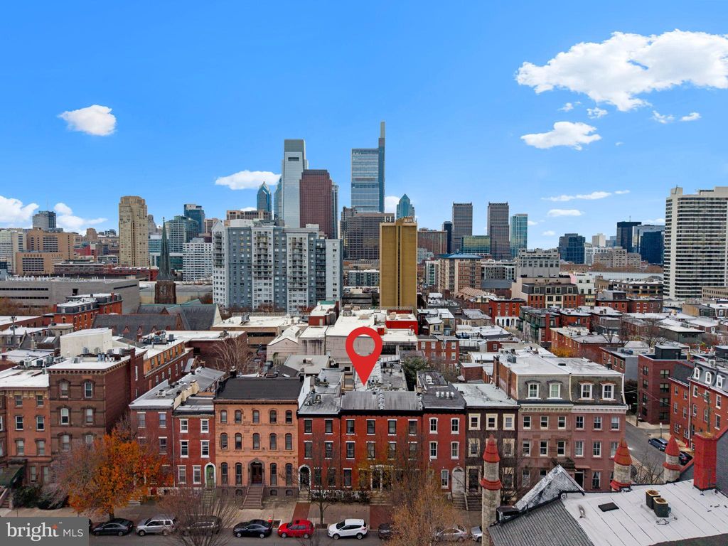 Photo of 1828 Green Street #1R, PHILADELPHIA, PA 19130 (MLS # PAPH2567050)