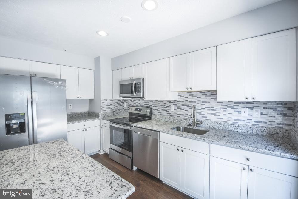 GLEN ORA PLAT FIFTEEN - Residential