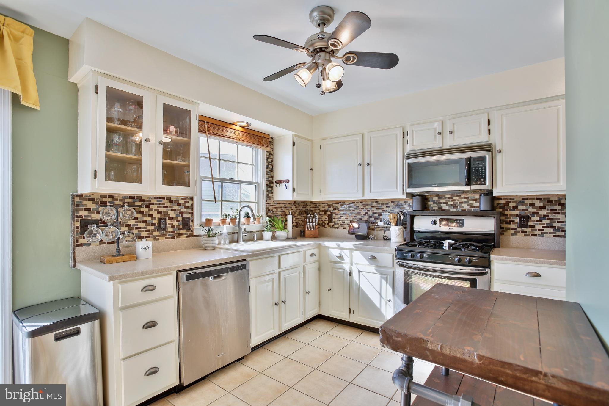 ASHBURN VILLAGE - Residential