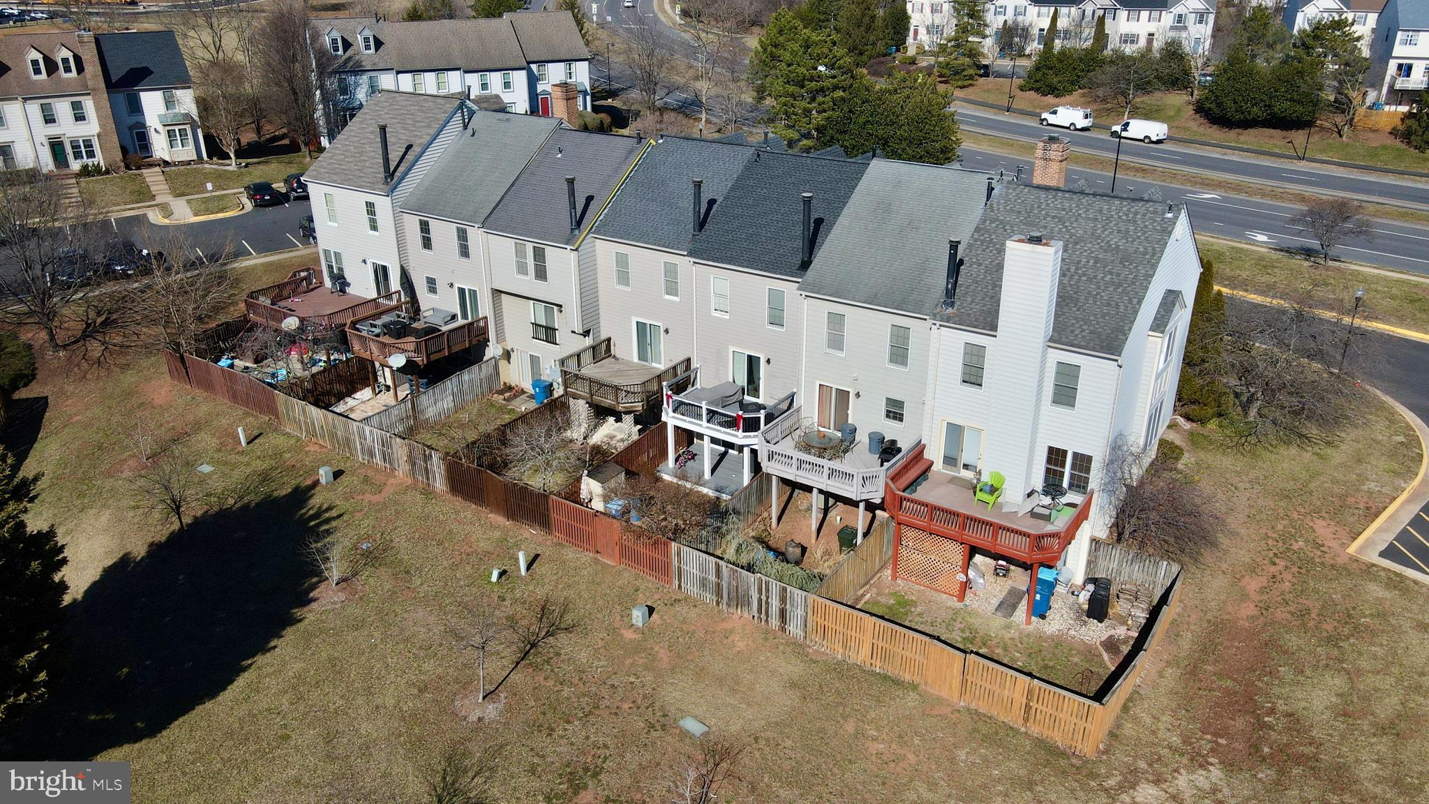 ASHBURN VILLAGE - Residential