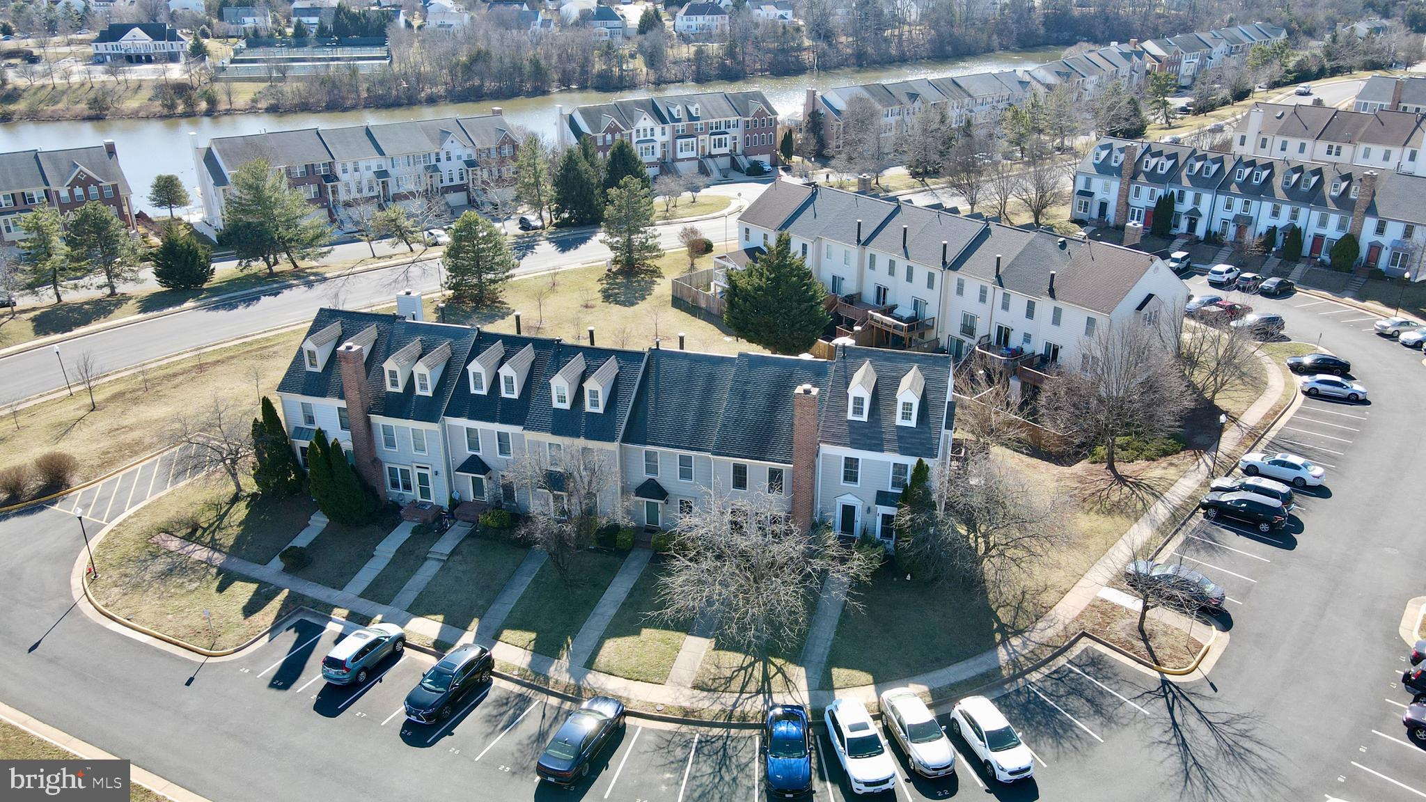 ASHBURN VILLAGE - Residential