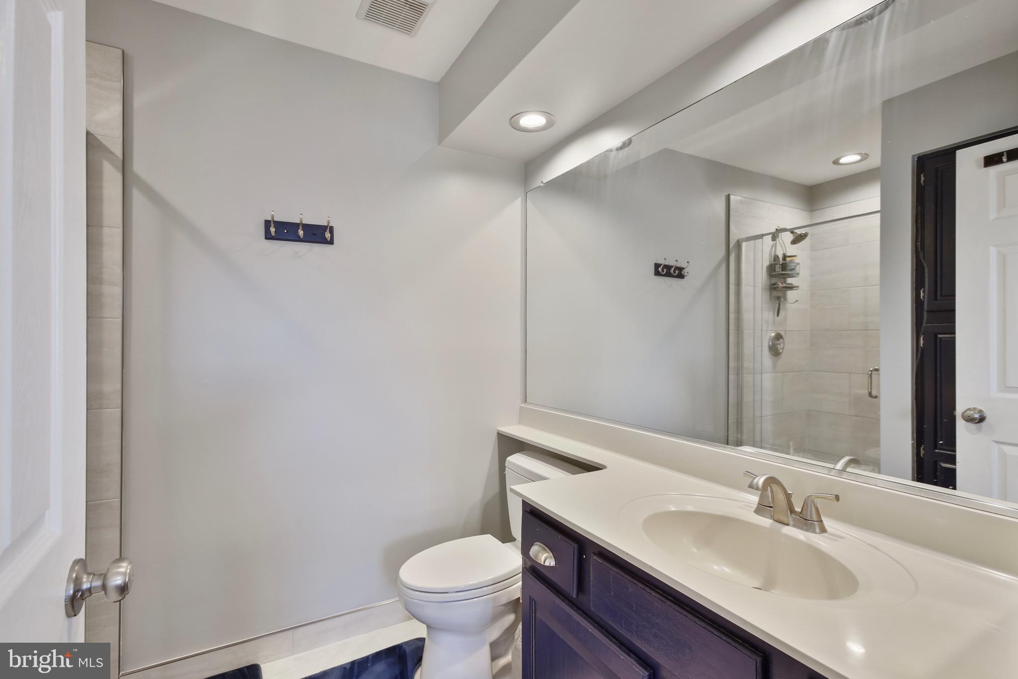 ASHBURN VILLAGE - Residential