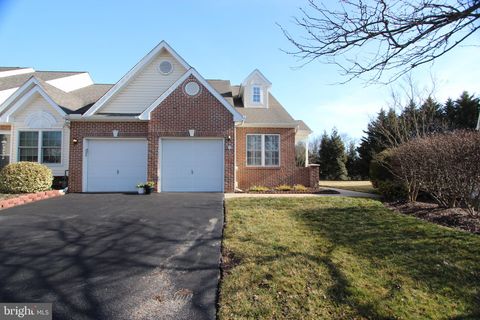 425 E RED LION DRIVE BEAR DE 19701