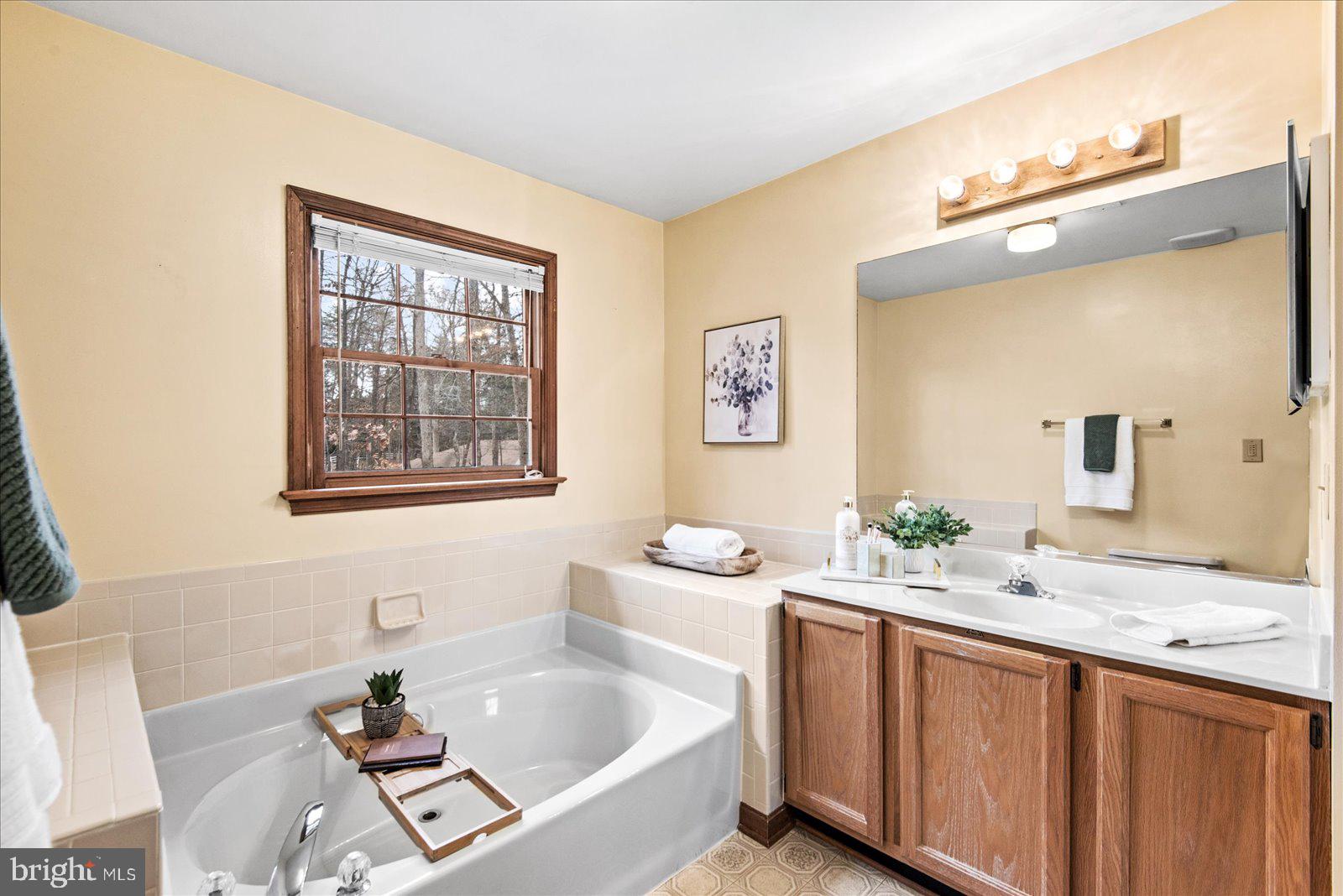 HOLLEYBROOKE - Residential