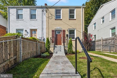 3407 25TH STREET SE WASHINGTON DC 20020