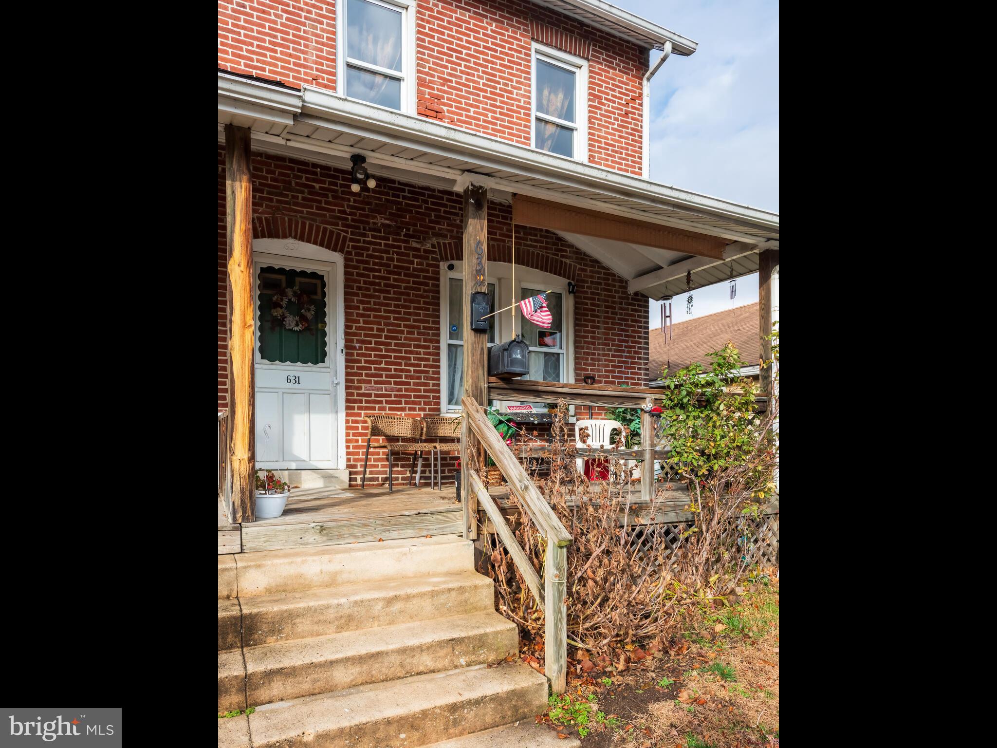 631 E CHESTNUT STREET